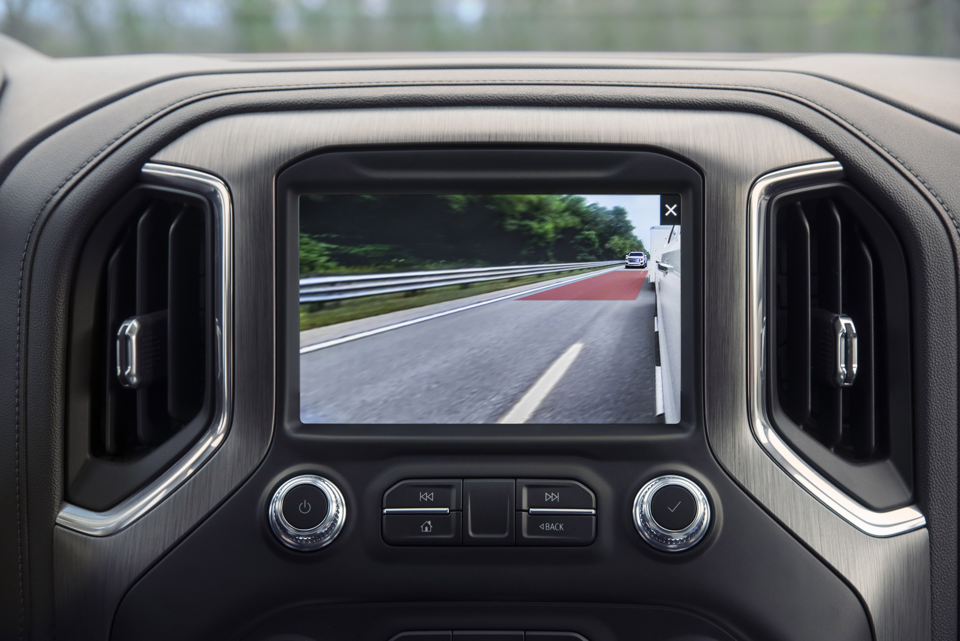 The 2021 GMC Sierra Gets New Trailer Tech Including ‘Jack-Knife’ Alert And Length Indicator