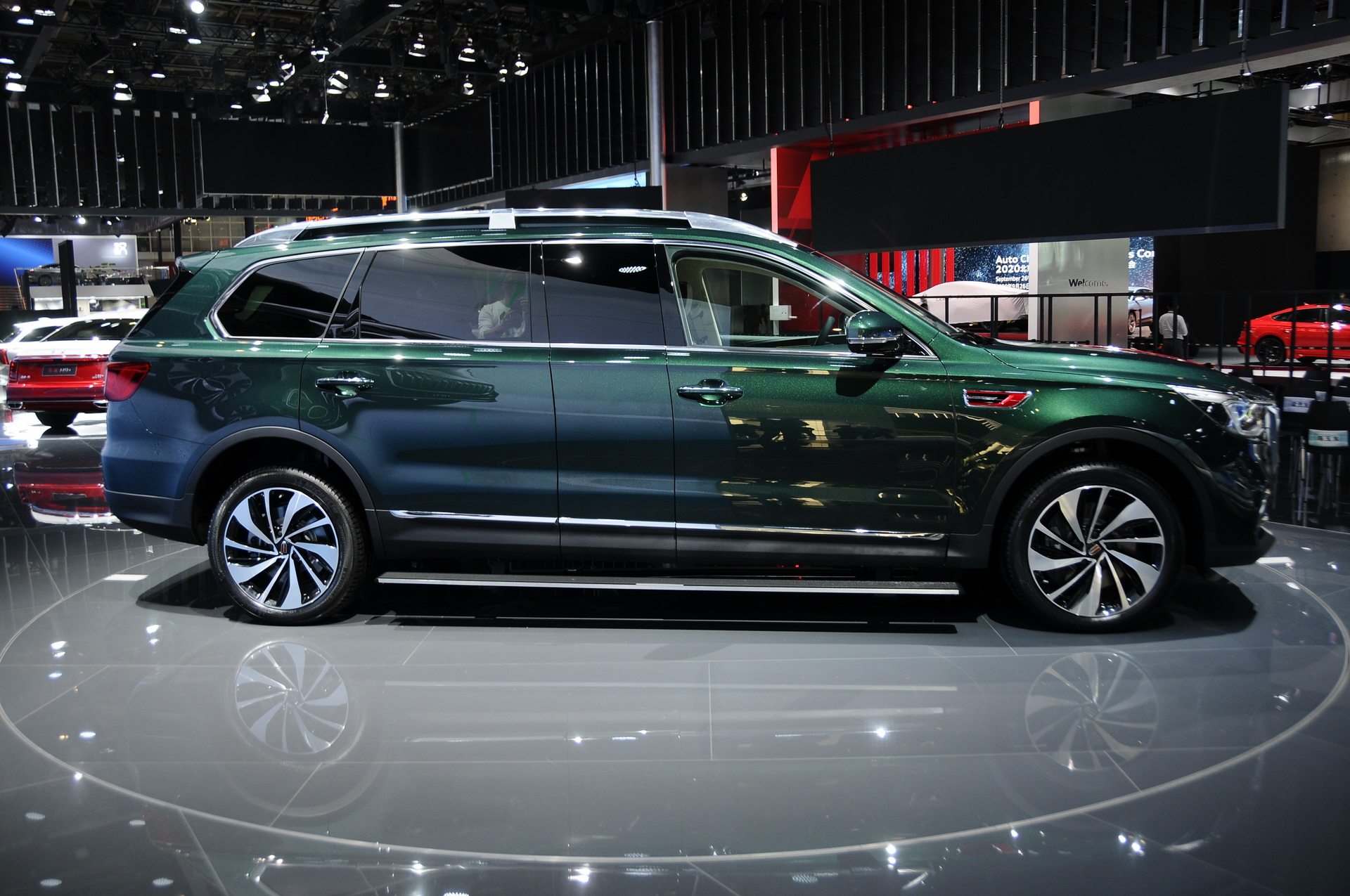 The New Hongqi HS7+ Grille Makes BMW’s Pale In Comparison