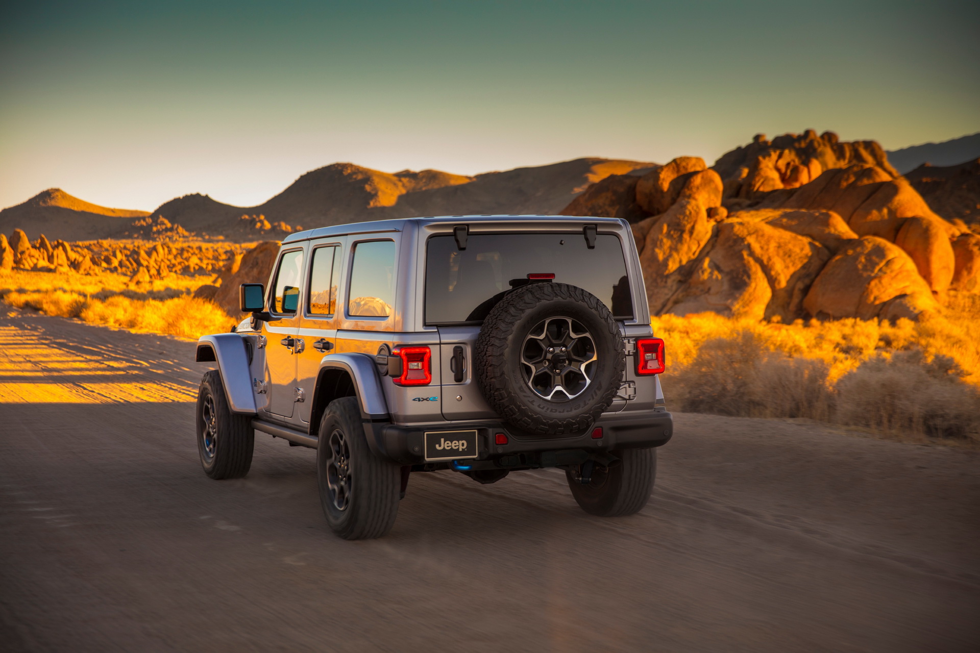 2021 Jeep Wrangler 4xe Plugs Into The Heart Of The 4×4 Class With 375 HP