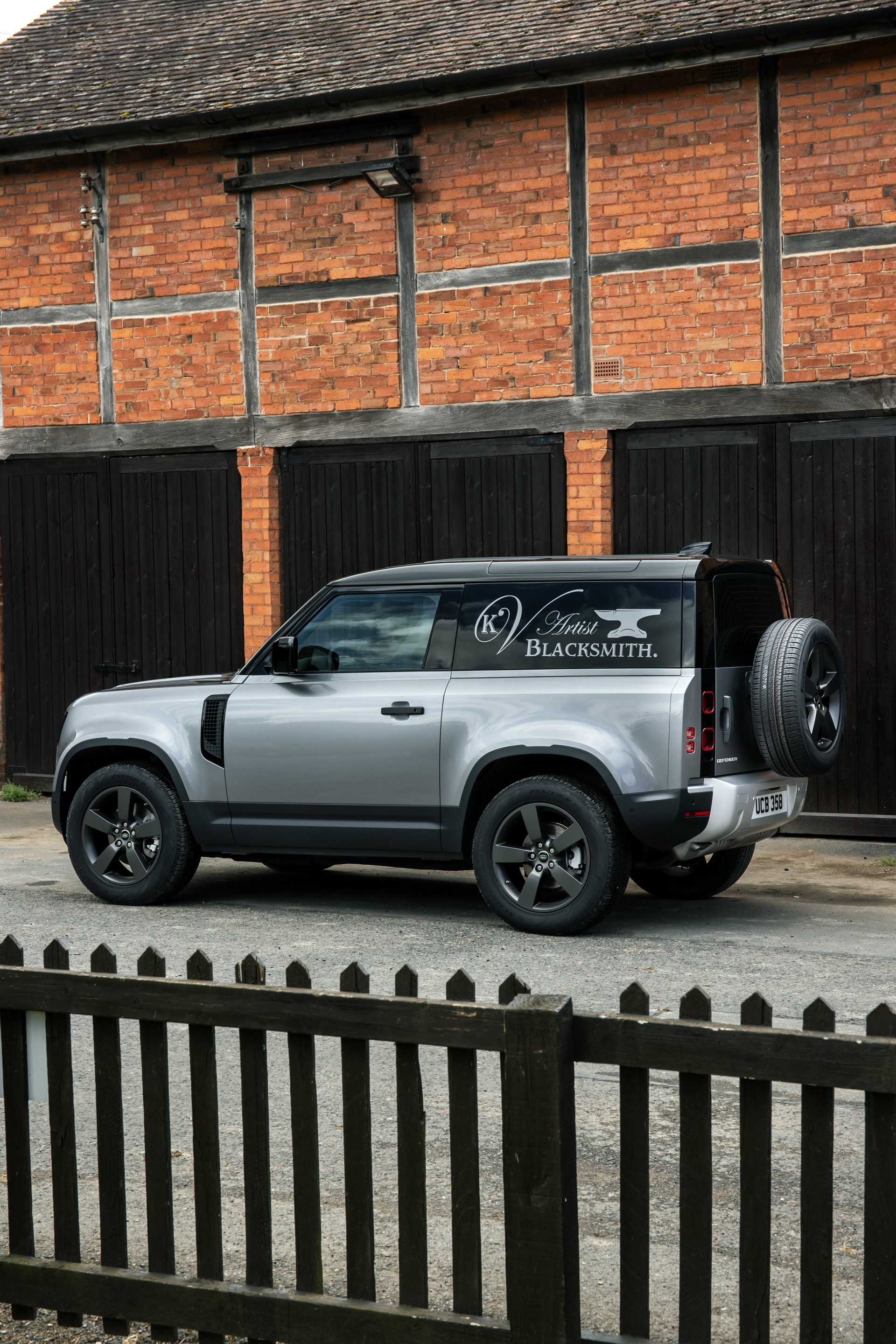2021 Land Rover Defender Hard Top Is A Posh 4×4 LCV