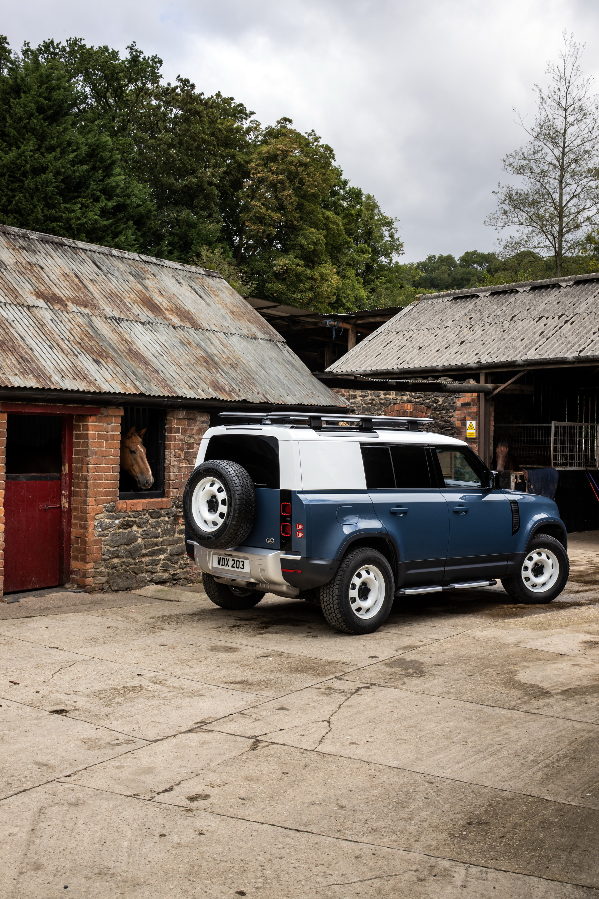 2021 Land Rover Defender Hard Top Is A Posh 4×4 LCV