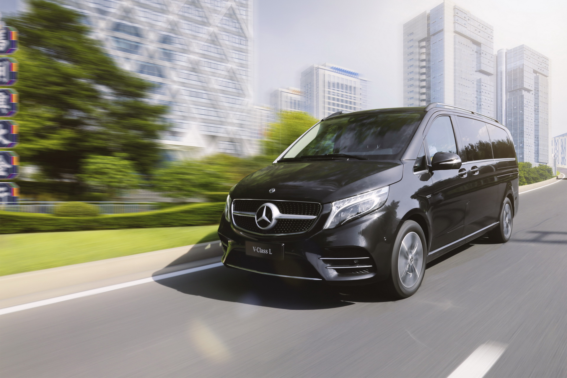 China, This Is Your 2021 Mercedes-Benz V-Class Luxury Minivan