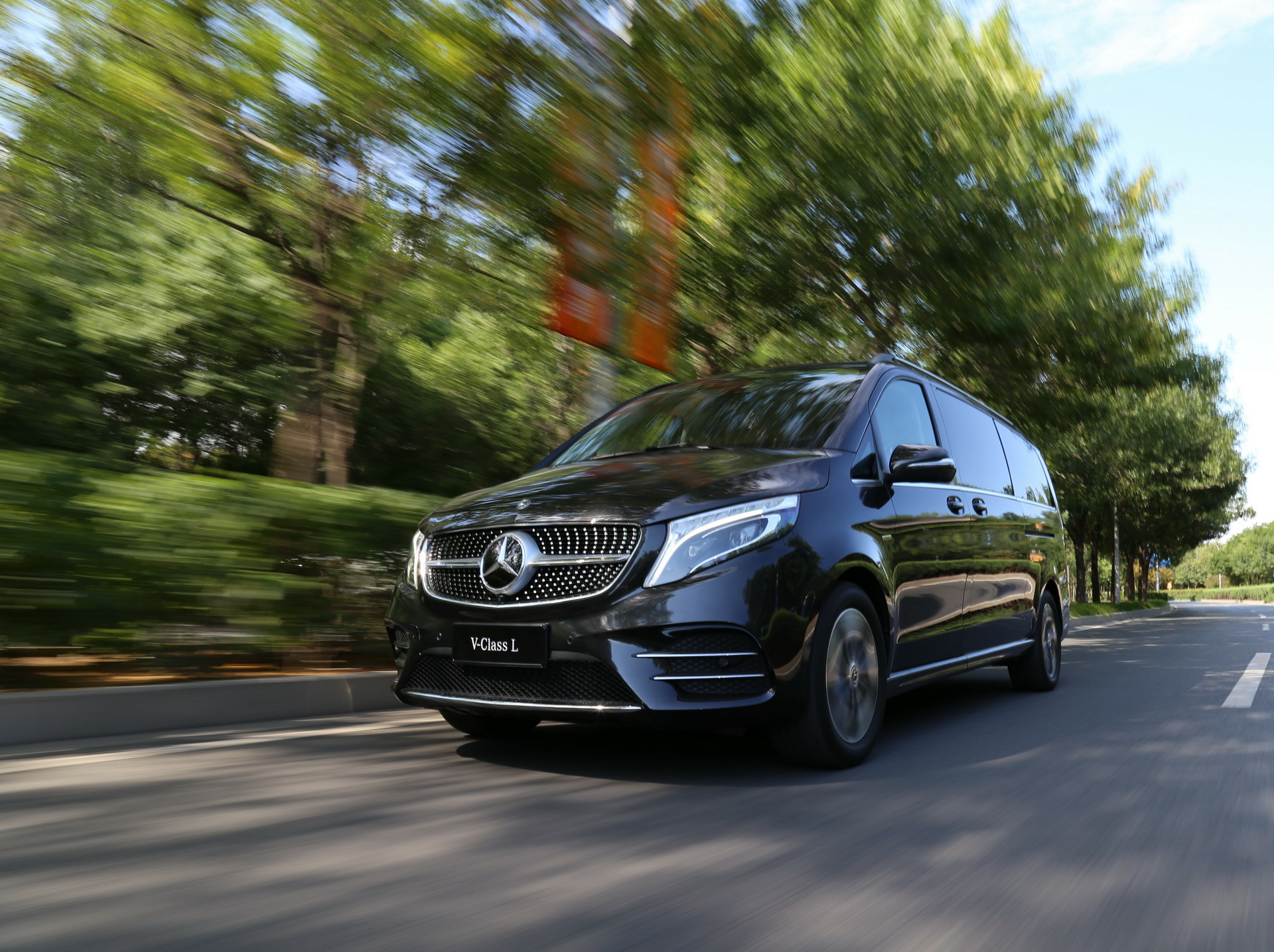 China, This Is Your 2021 Mercedes-Benz V-Class Luxury Minivan