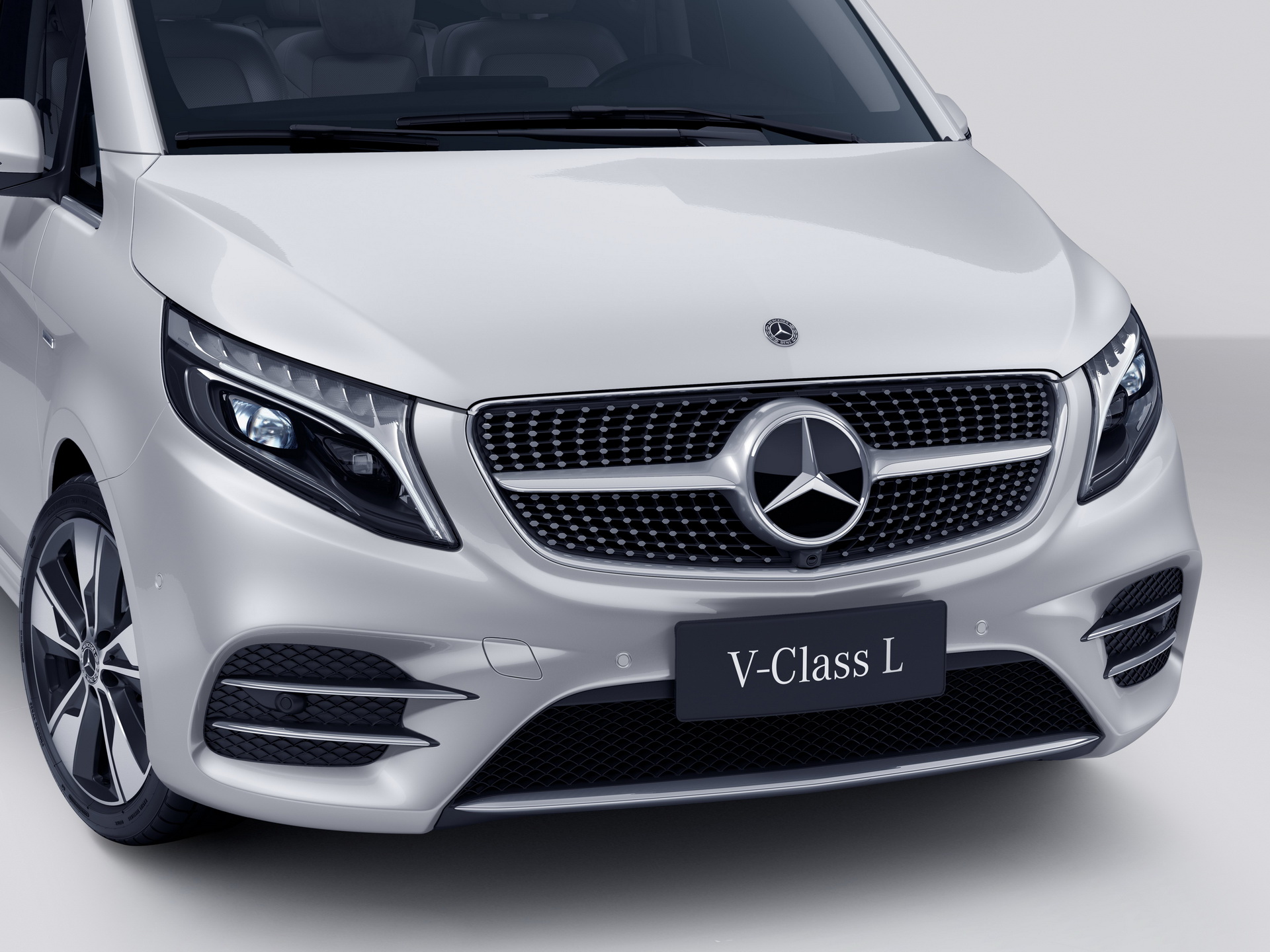 China, This Is Your 2021 Mercedes-Benz V-Class Luxury Minivan