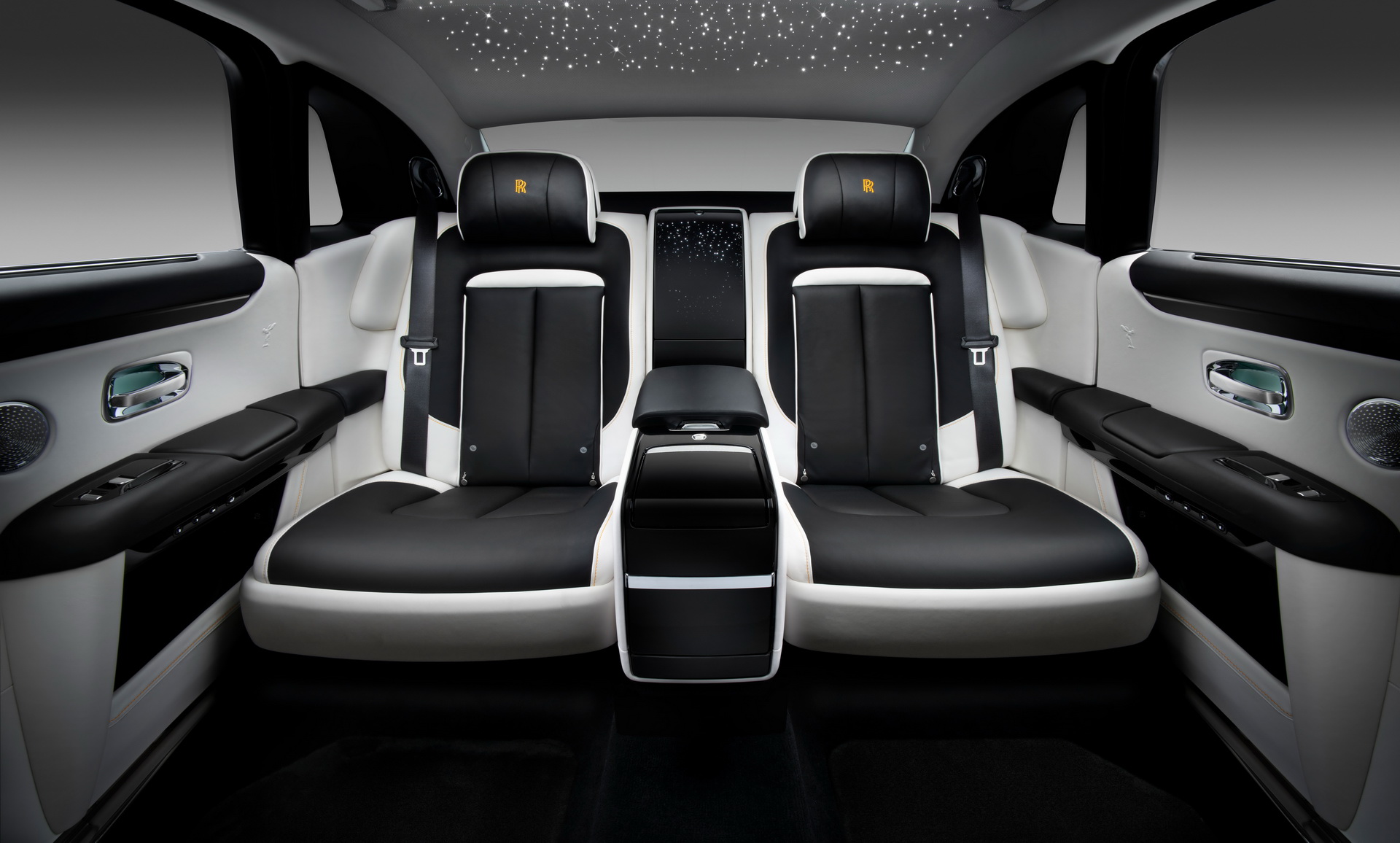 2021 Rolls-Royce Ghost Stretches Its Wheelbase, Becomes The Ghost Extended