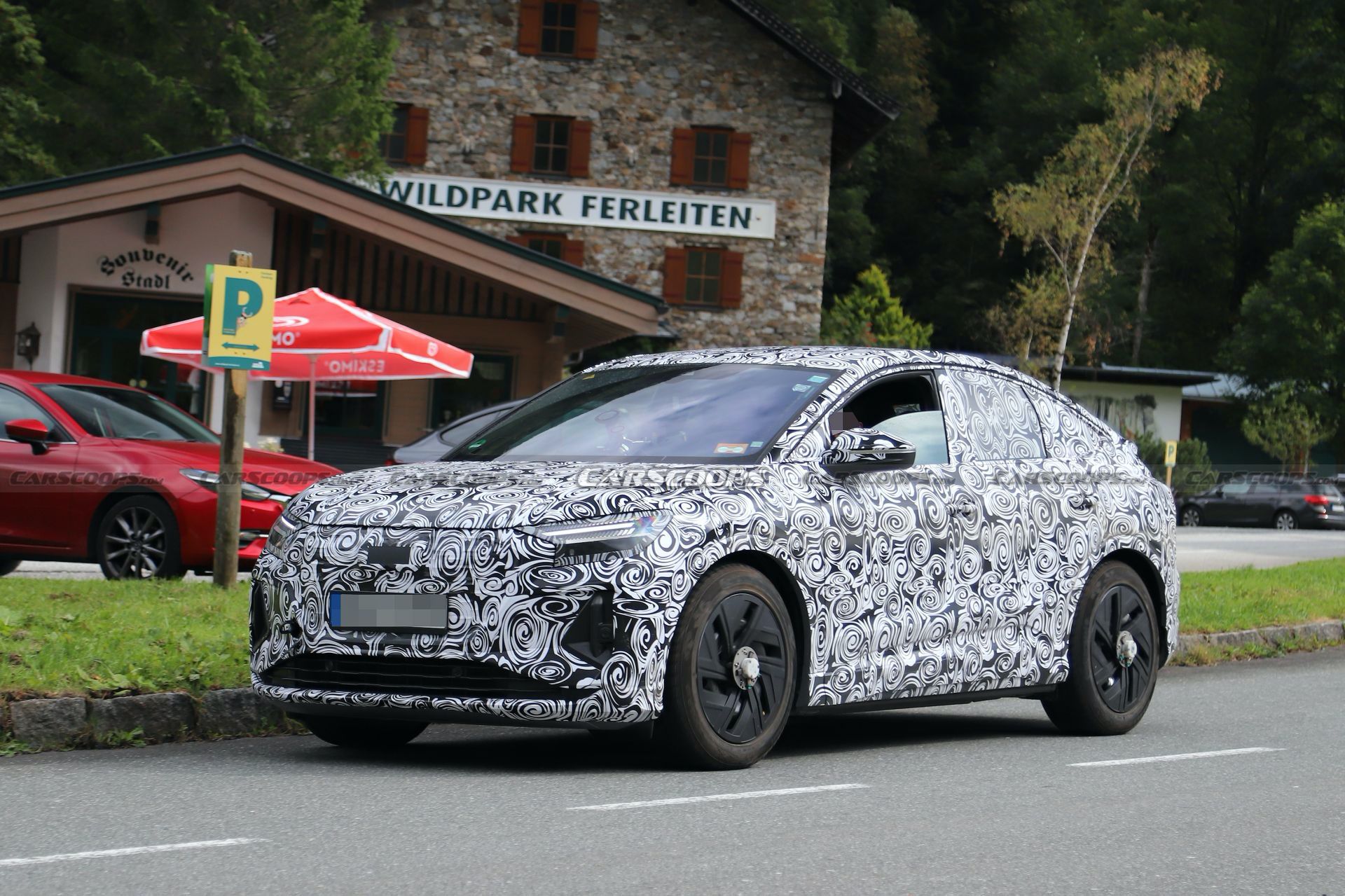 New Audi Q4 e-tron And Q4 e-tron Sportback Show Their Differences While Testing Together