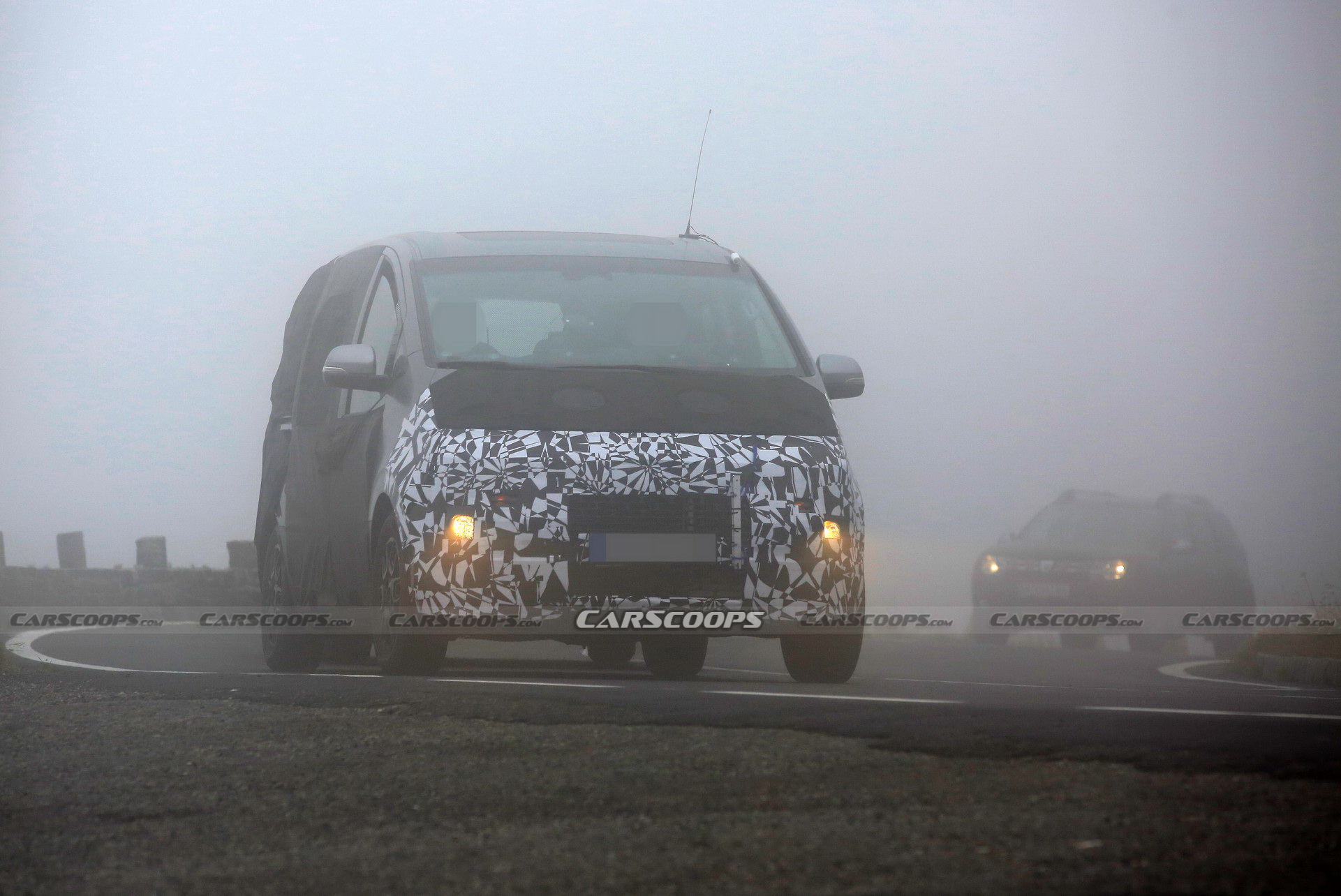 Hyundai’s Redesigned 2022 H1 (Starex / iMax) Spotted, Could Debut Next Year