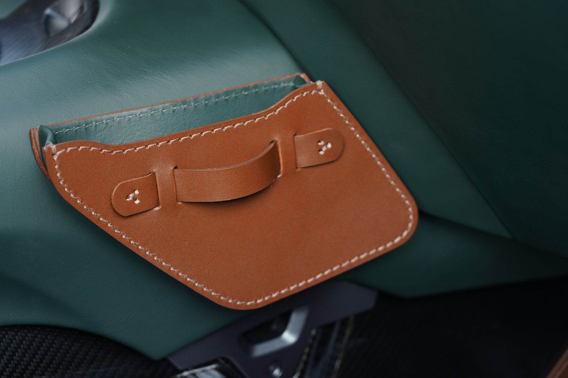 New Aston Martin Victor By Q Is A Wild One-Off Manual V12 Supercar Inspired By The 70/80’s Vantage