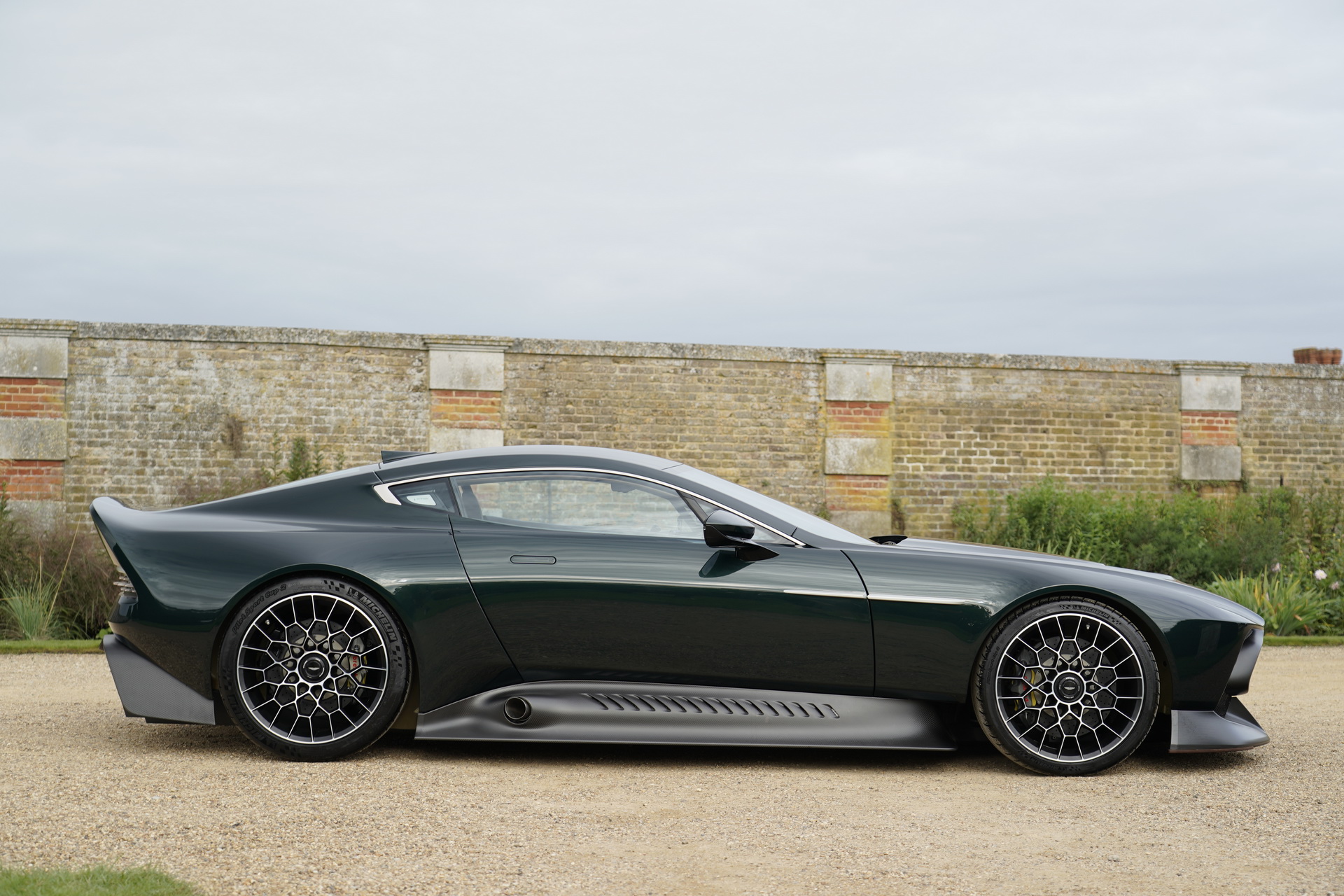 New Aston Martin Victor By Q Is A Wild One-Off Manual V12 Supercar Inspired By The 70/80’s Vantage