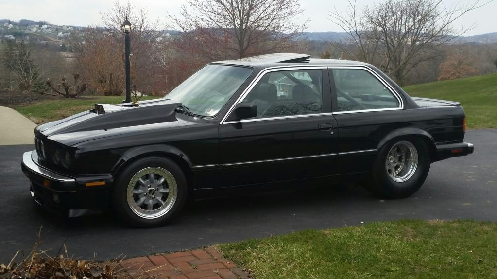 Someone Dropped A 350 Cubic-Inch V8 Into This E30 BMW 3-Series