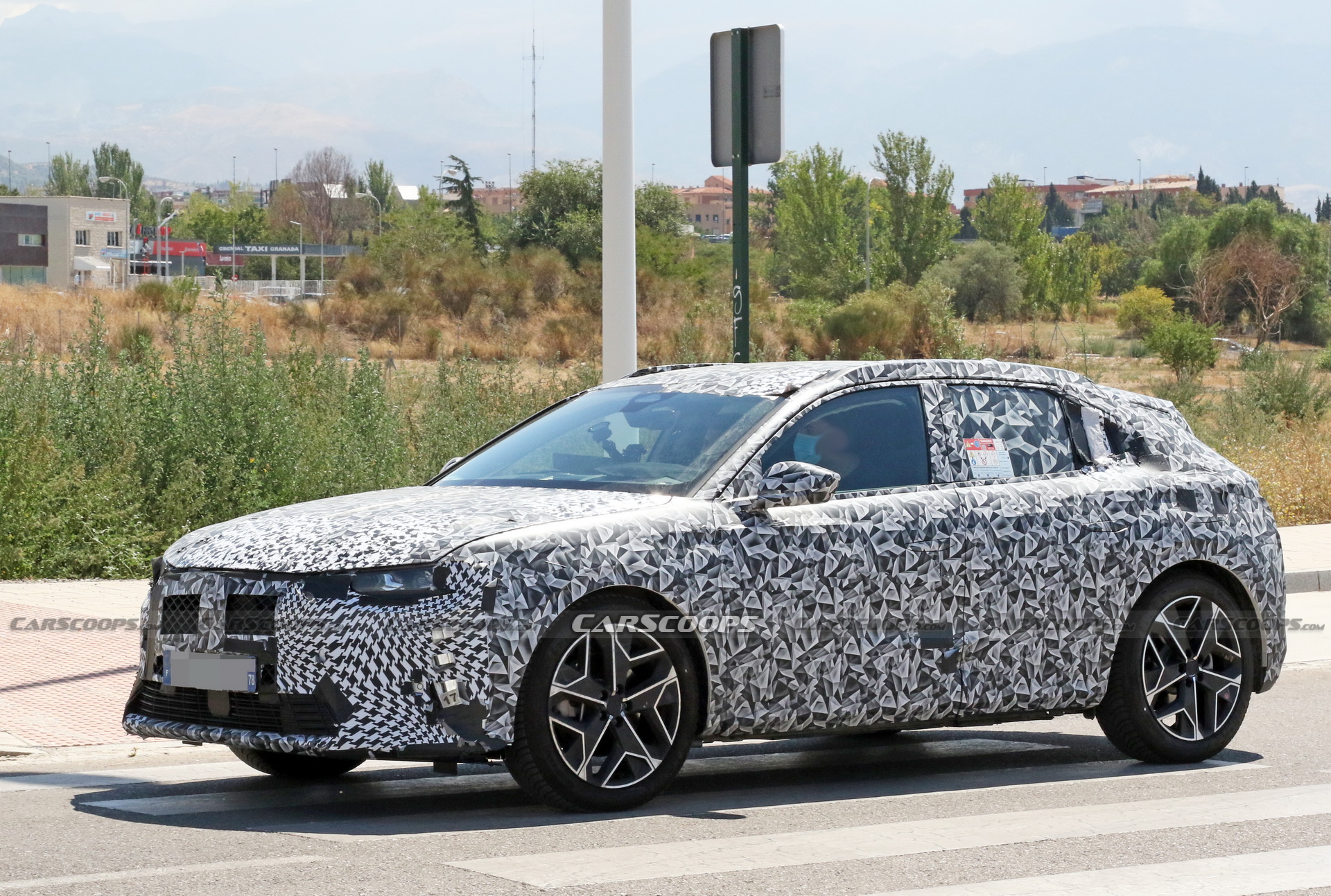 New DS 4 To Chase After BMW 1-Series And Mercedes A-Class