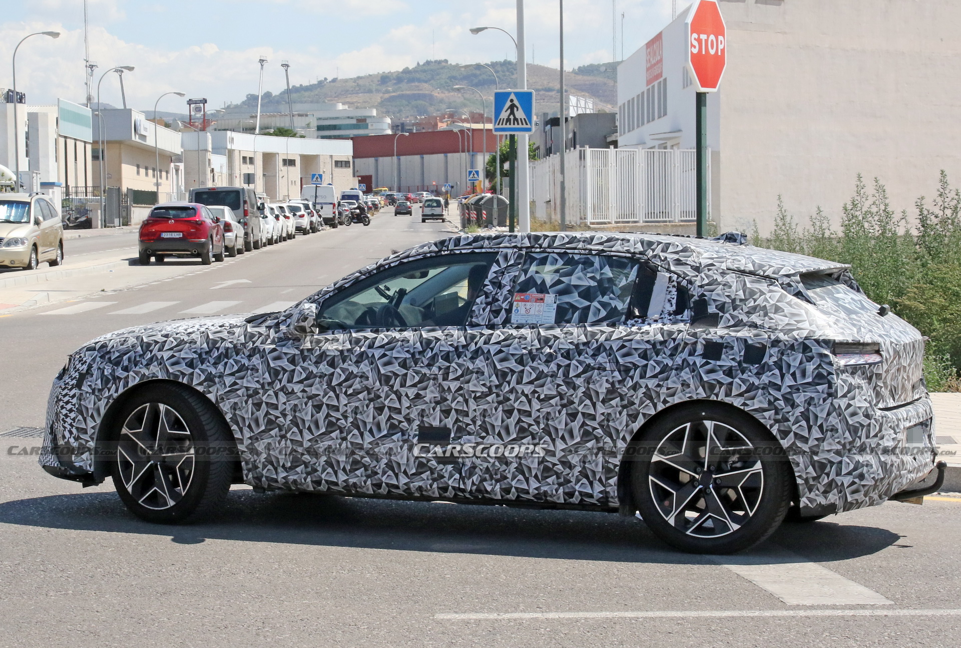 New DS 4 To Chase After BMW 1-Series And Mercedes A-Class