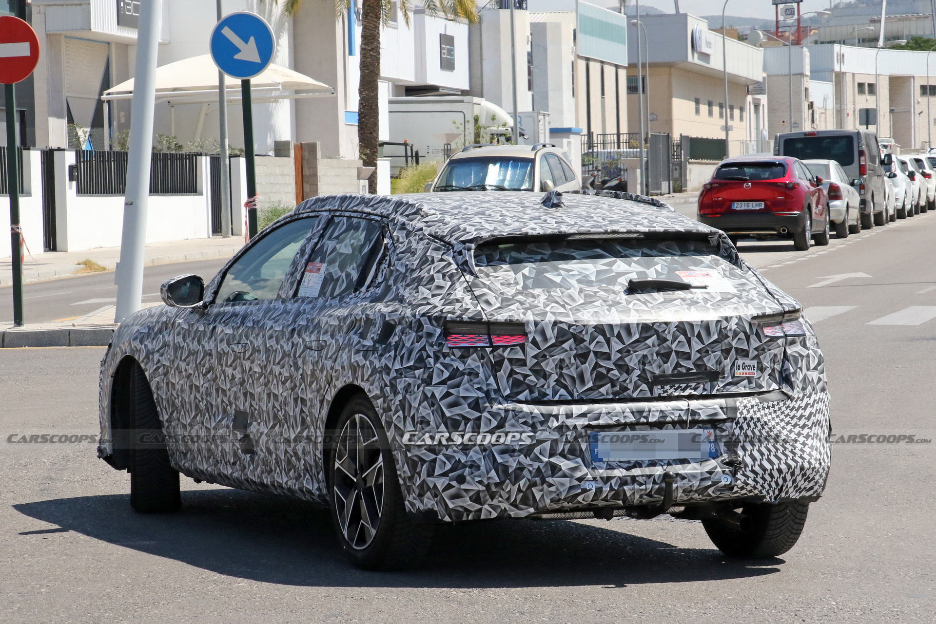 New DS 4 To Chase After BMW 1-Series And Mercedes A-Class