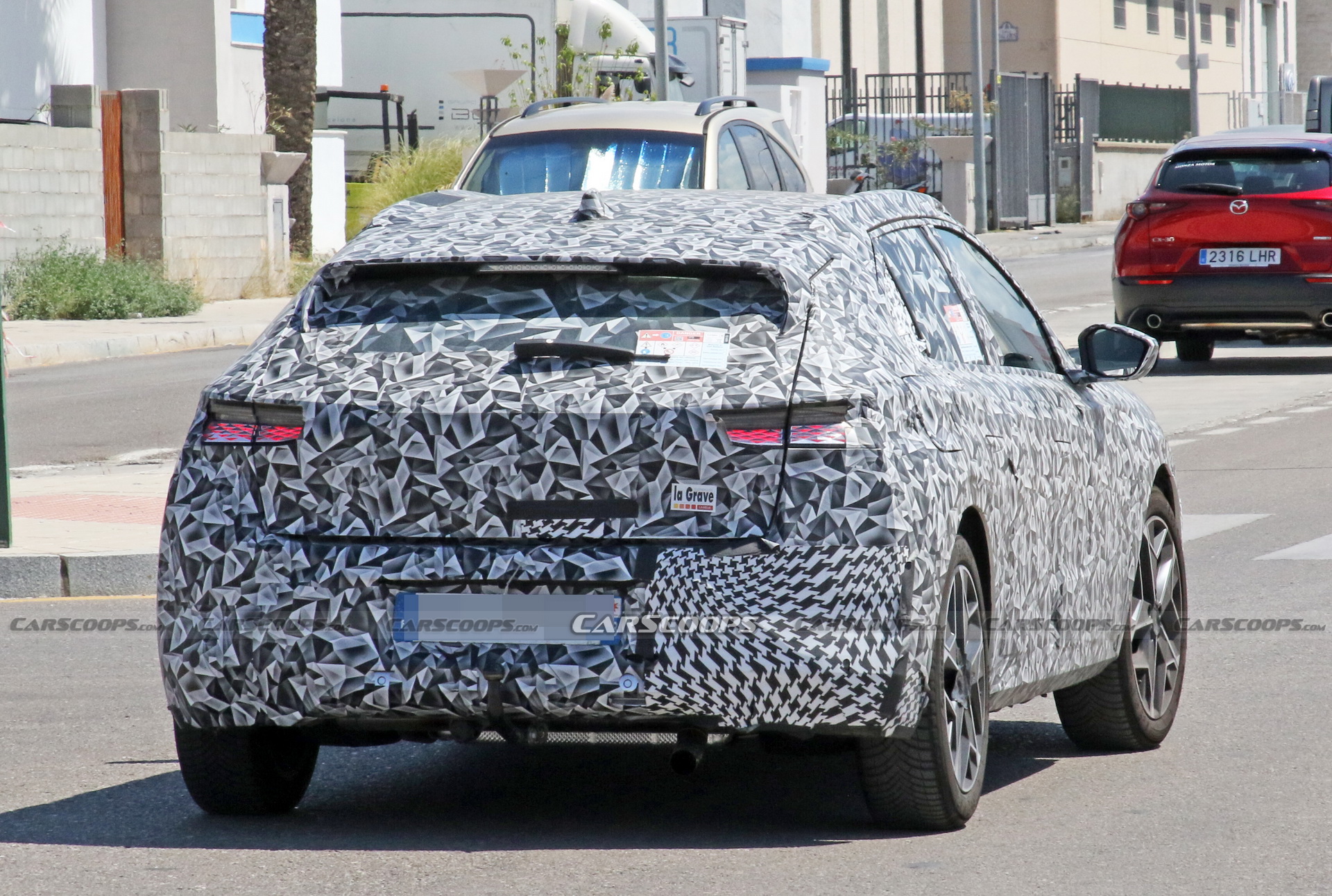 New DS 4 To Chase After BMW 1-Series And Mercedes A-Class