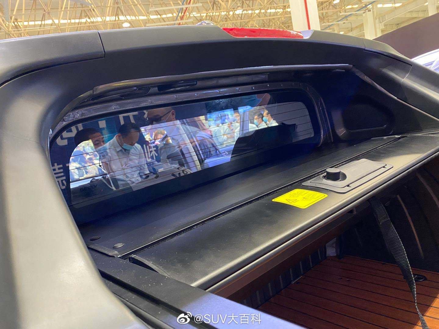 The Farizon FX Is Geely’s Idea Of Crossover Business In The Front And Pickup Party At The Back