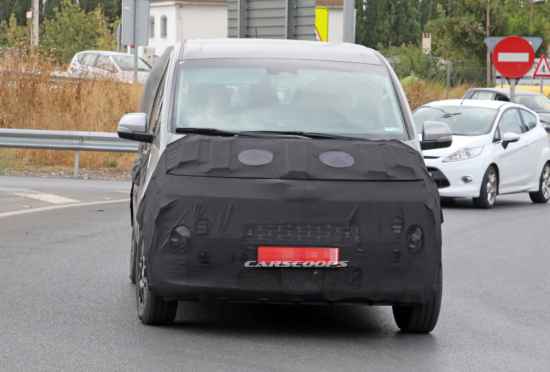 Hyundai’s Redesigned 2022 H1 (Starex / iMax) Spotted, Could Debut Next Year