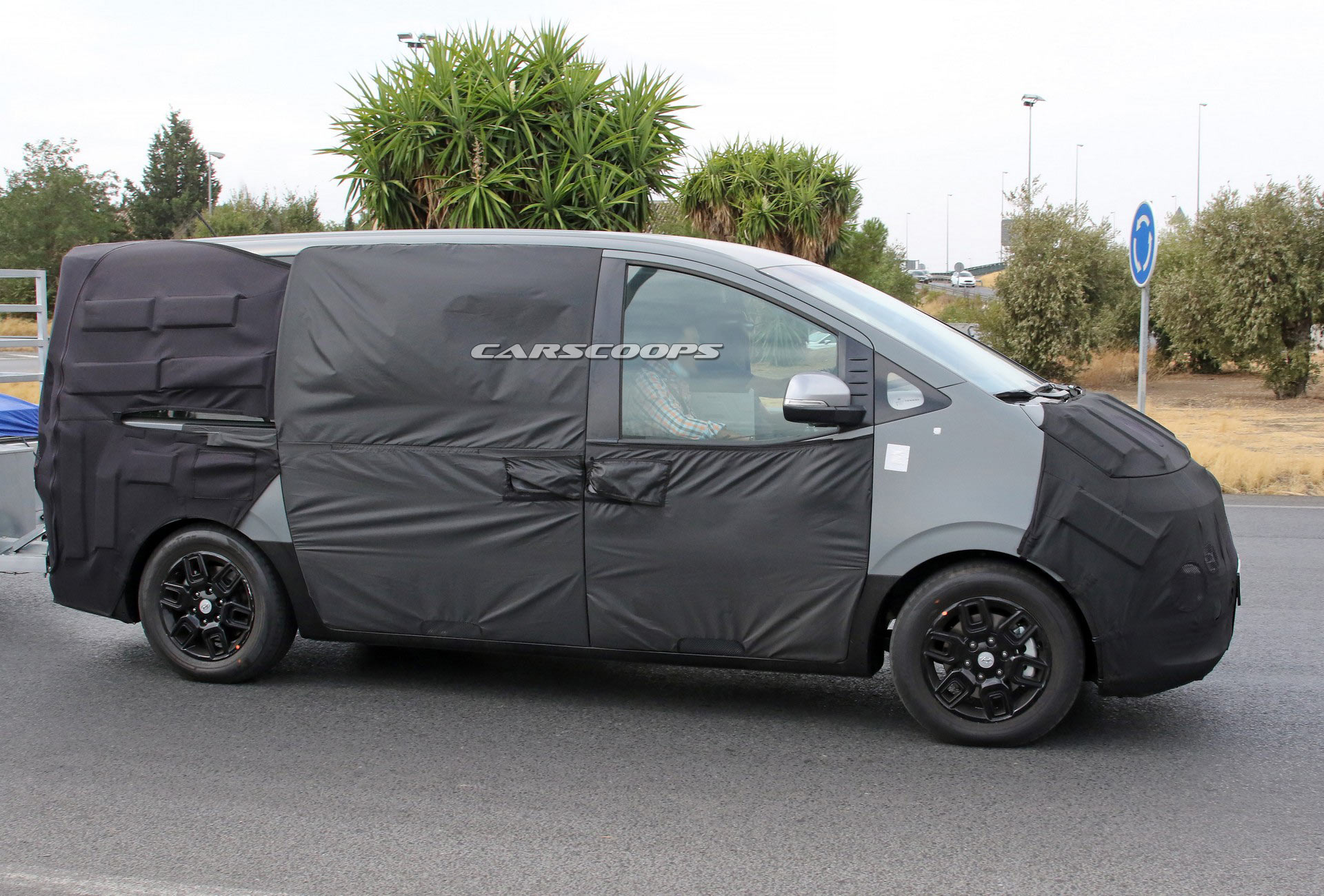 Hyundai’s Redesigned 2022 H1 (Starex / iMax) Spotted, Could Debut Next Year