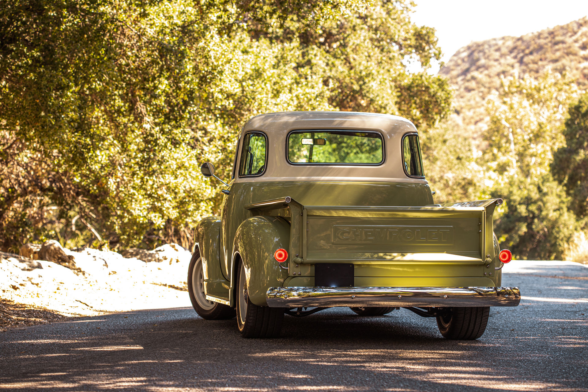 Icon Unveils 1950s Thriftmaster Old School Edition Restomod
