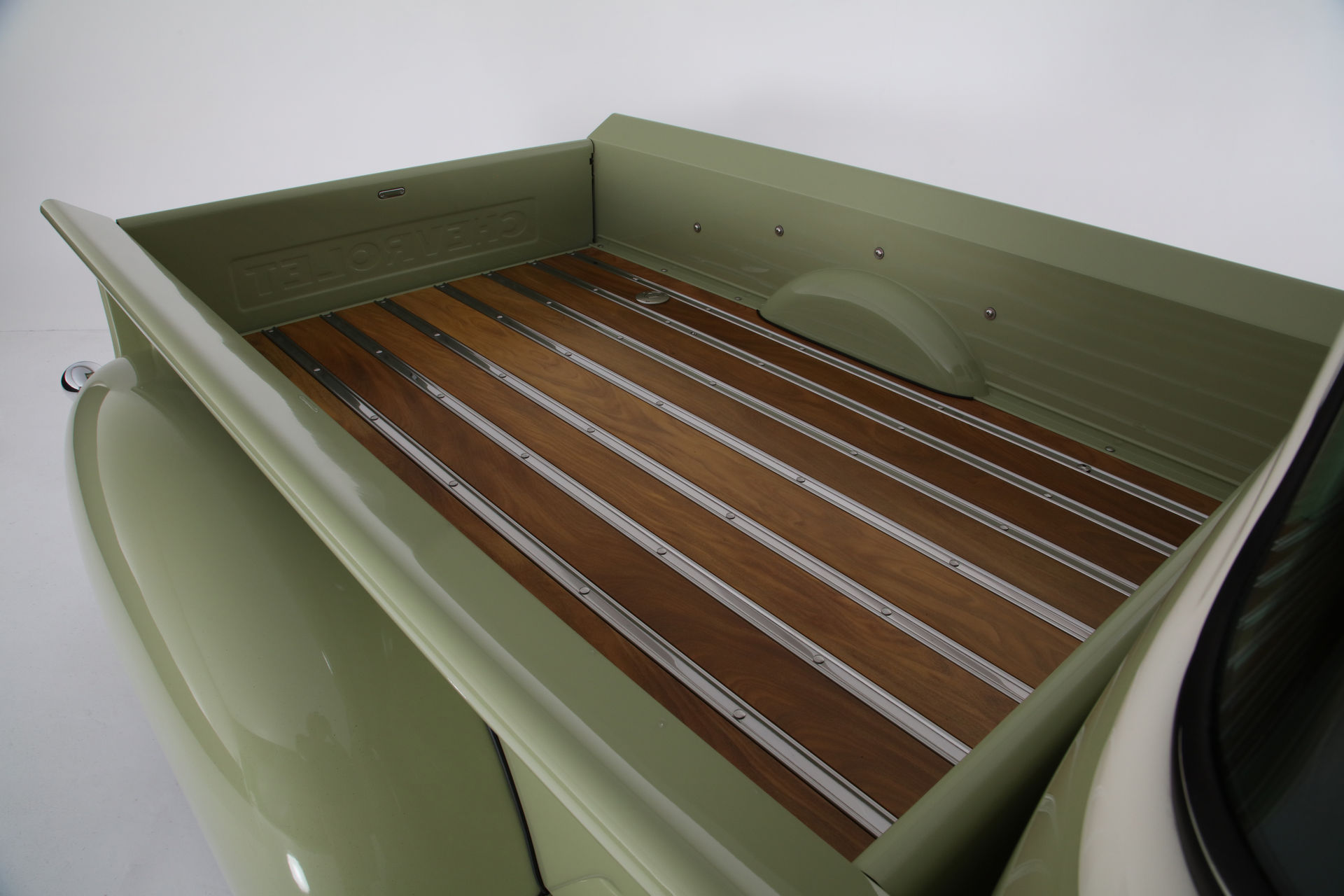 Icon Unveils 1950s Thriftmaster Old School Edition Restomod