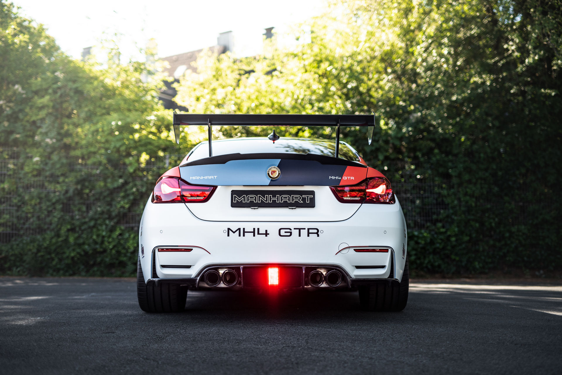 Manhart’s 698 HP MH4 GTR Is Based On The Limited-Run M4 DTM Champion Edition
