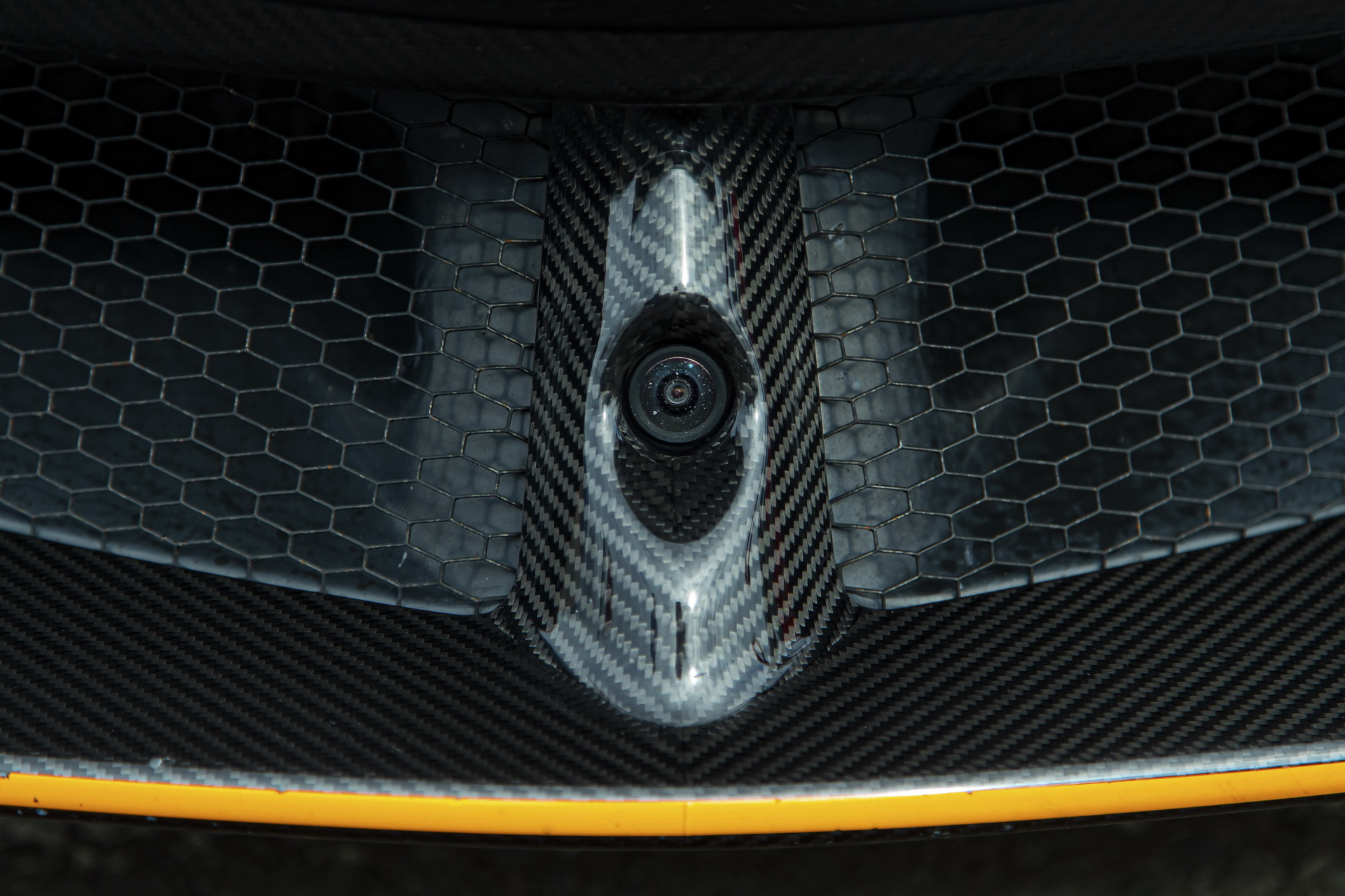 McLaren 620R Now Available With MSO’s ‘R Pack’: Roof Scoop Anyone?