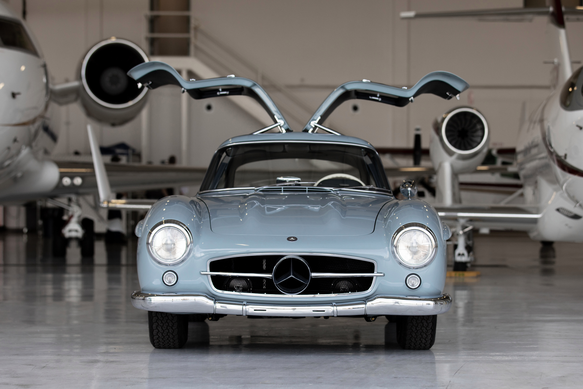 1957 Mercedes-Benz 300SL Gullwing Auction Attracts Bids Of Over $1 Million And Climbing