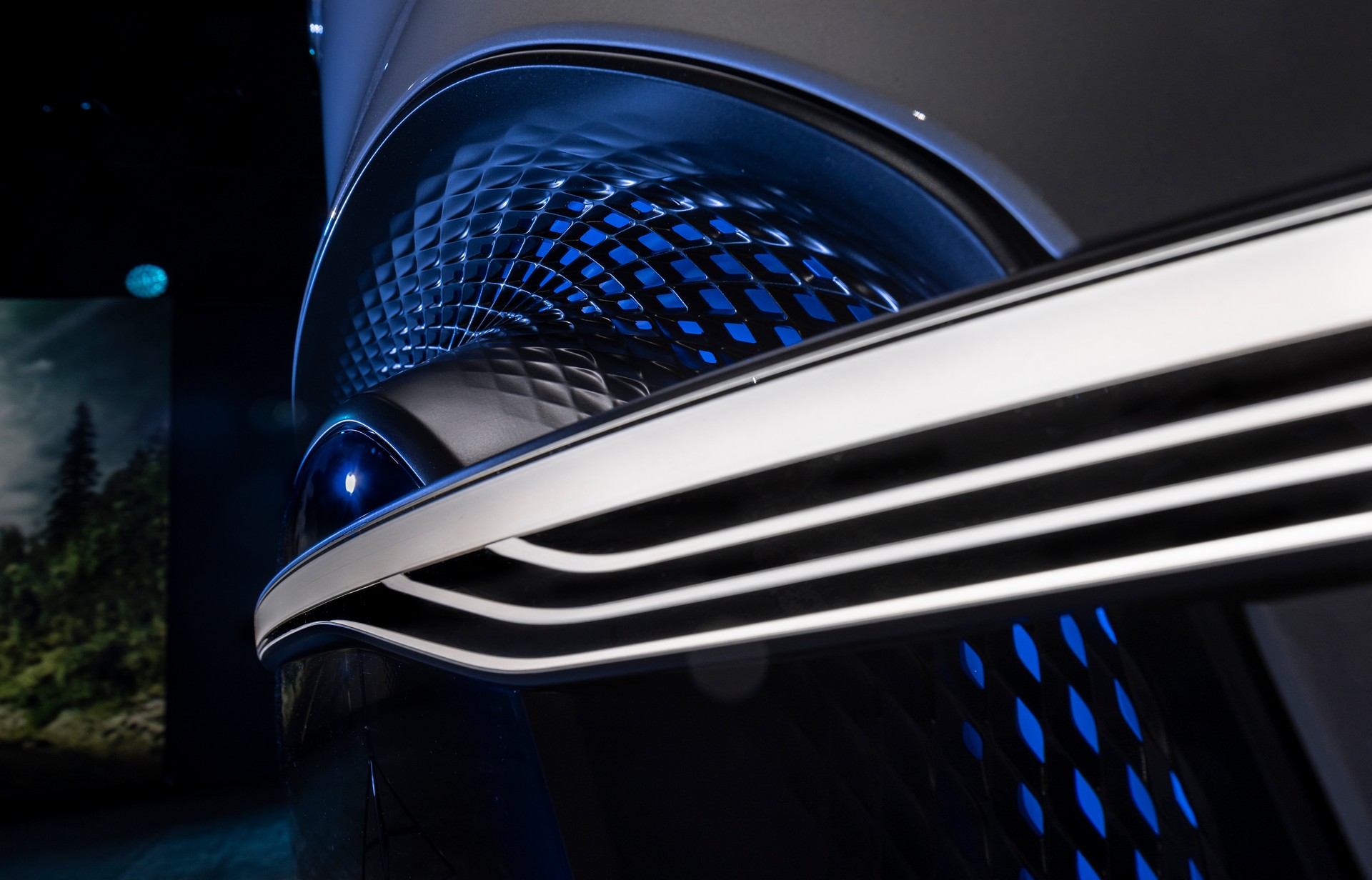 New Mercedes-Benz GenH2 Fuel-Cell Semi Concept Previews Production Model Coming Soon