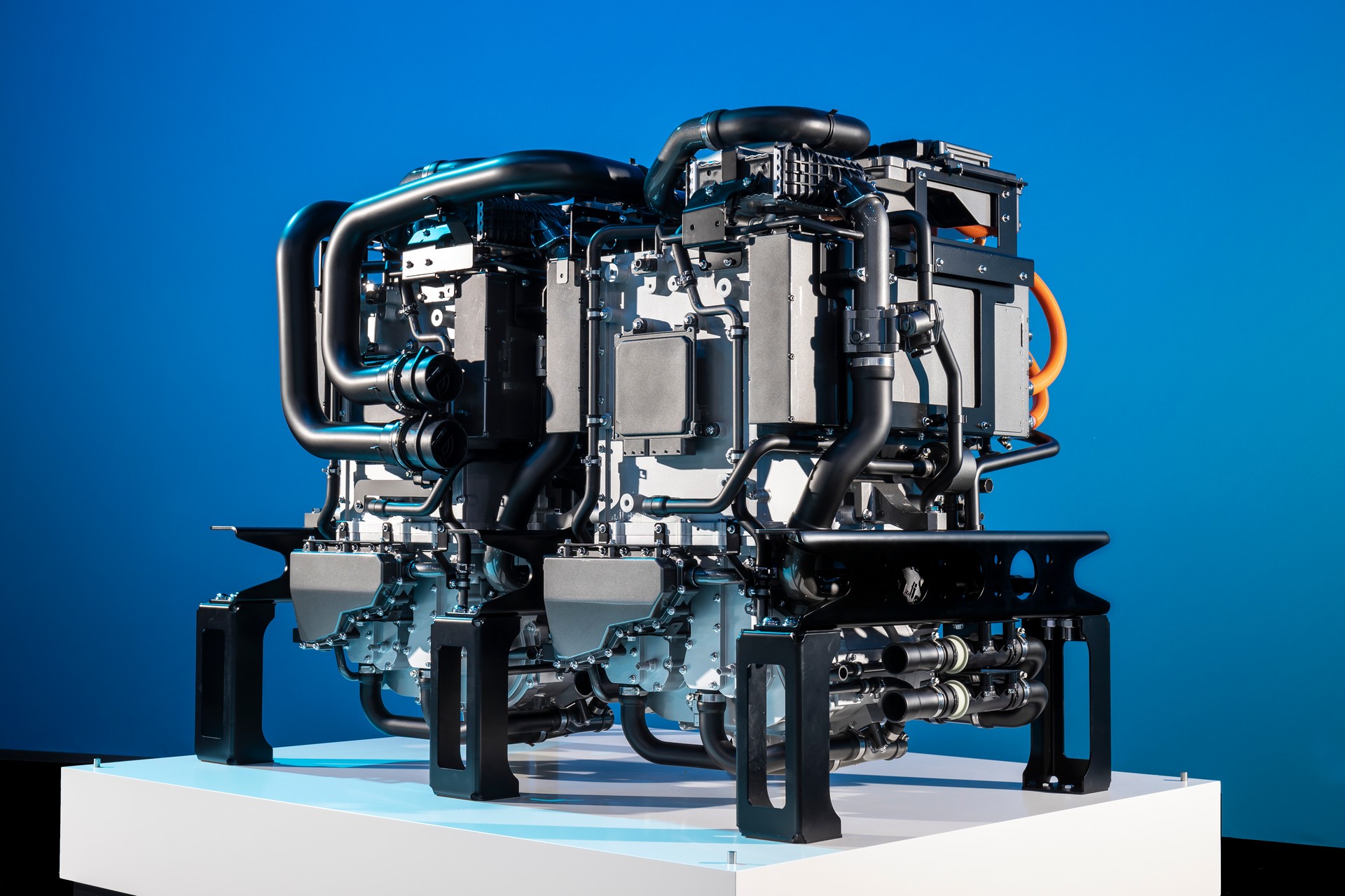 New Mercedes-Benz GenH2 Fuel-Cell Semi Concept Previews Production Model Coming Soon