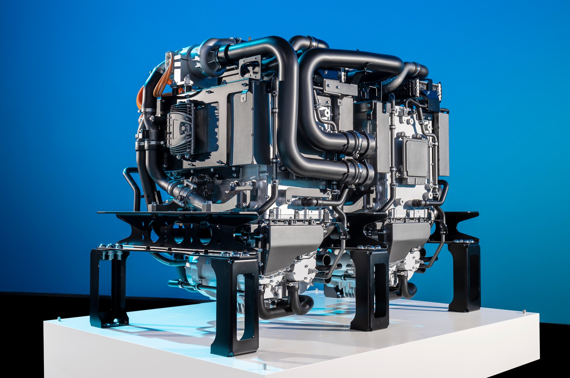 New Mercedes-Benz GenH2 Fuel-Cell Semi Concept Previews Production Model Coming Soon