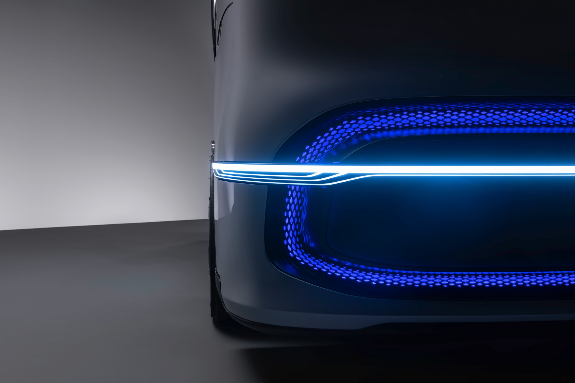 New Mercedes-Benz GenH2 Fuel-Cell Semi Concept Previews Production Model Coming Soon