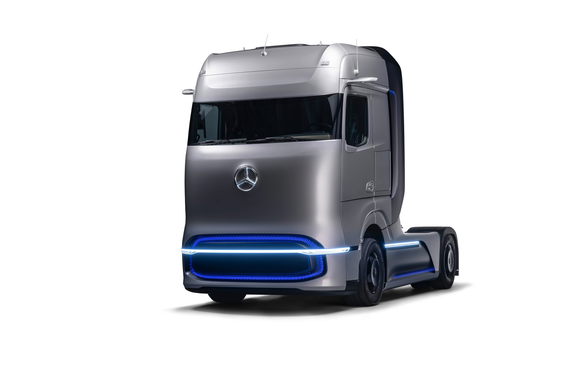 New Mercedes-Benz GenH2 Fuel-Cell Semi Concept Previews Production Model Coming Soon