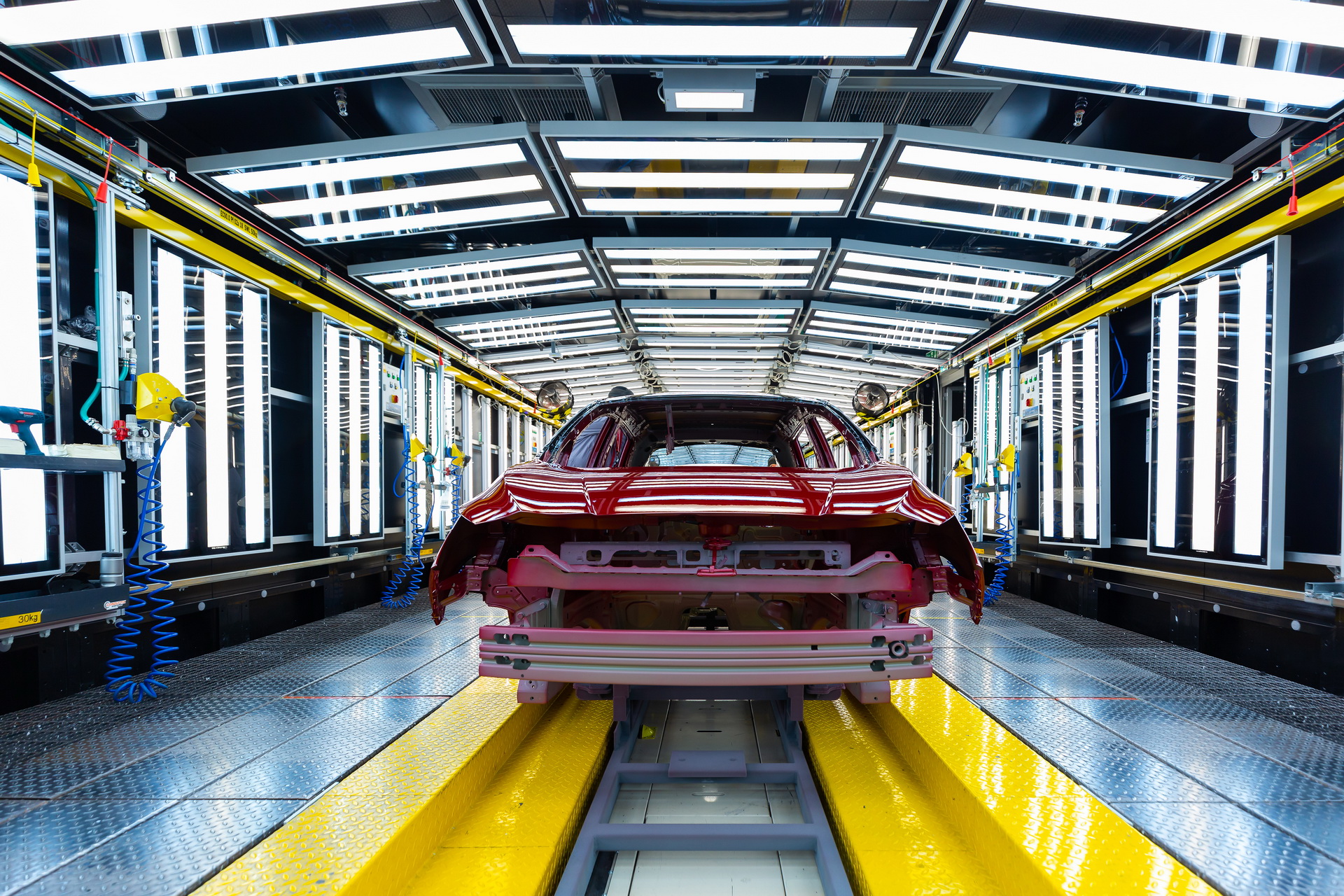 Nissan Has Officially Produced Half A Million Leaf EVs