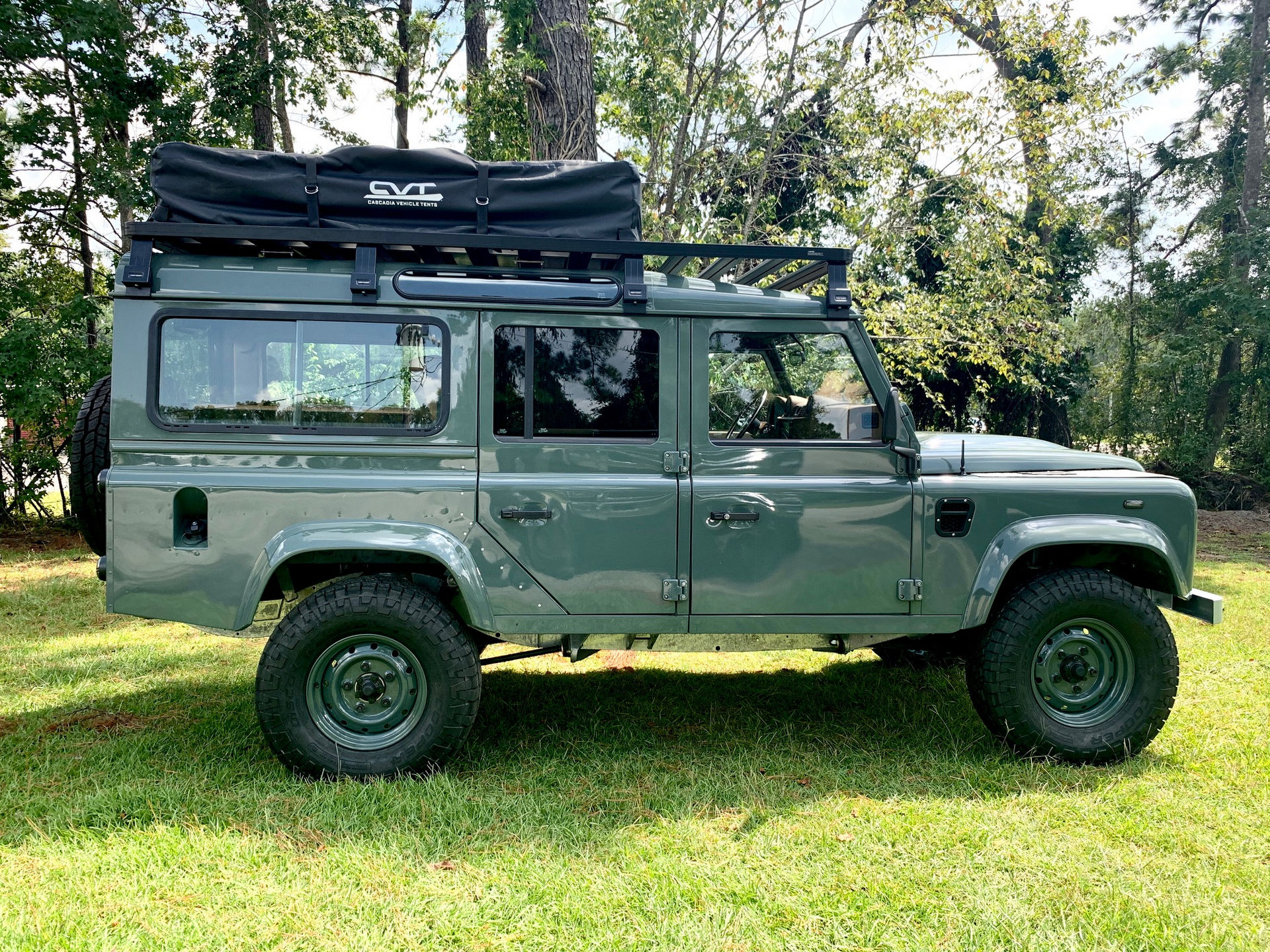 Osprey Unveils Classic Land Rover Defender With A 6.2-Liter V8