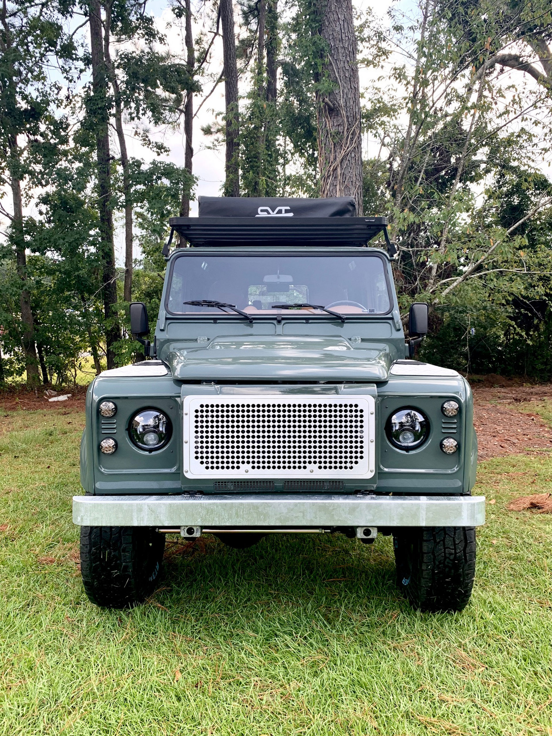 Osprey Unveils Classic Land Rover Defender With A 6.2-Liter V8