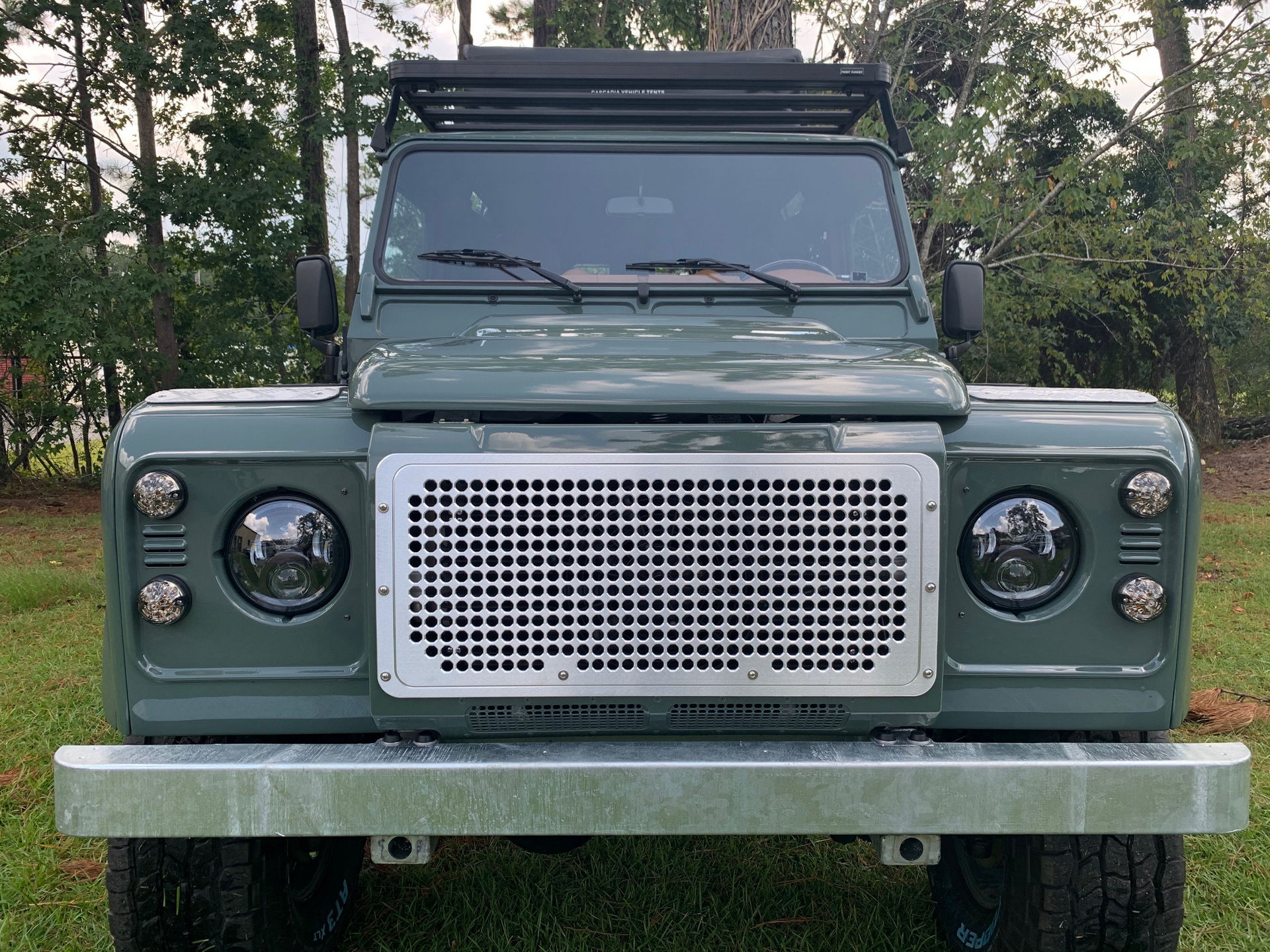 Osprey Unveils Classic Land Rover Defender With A 6.2-Liter V8