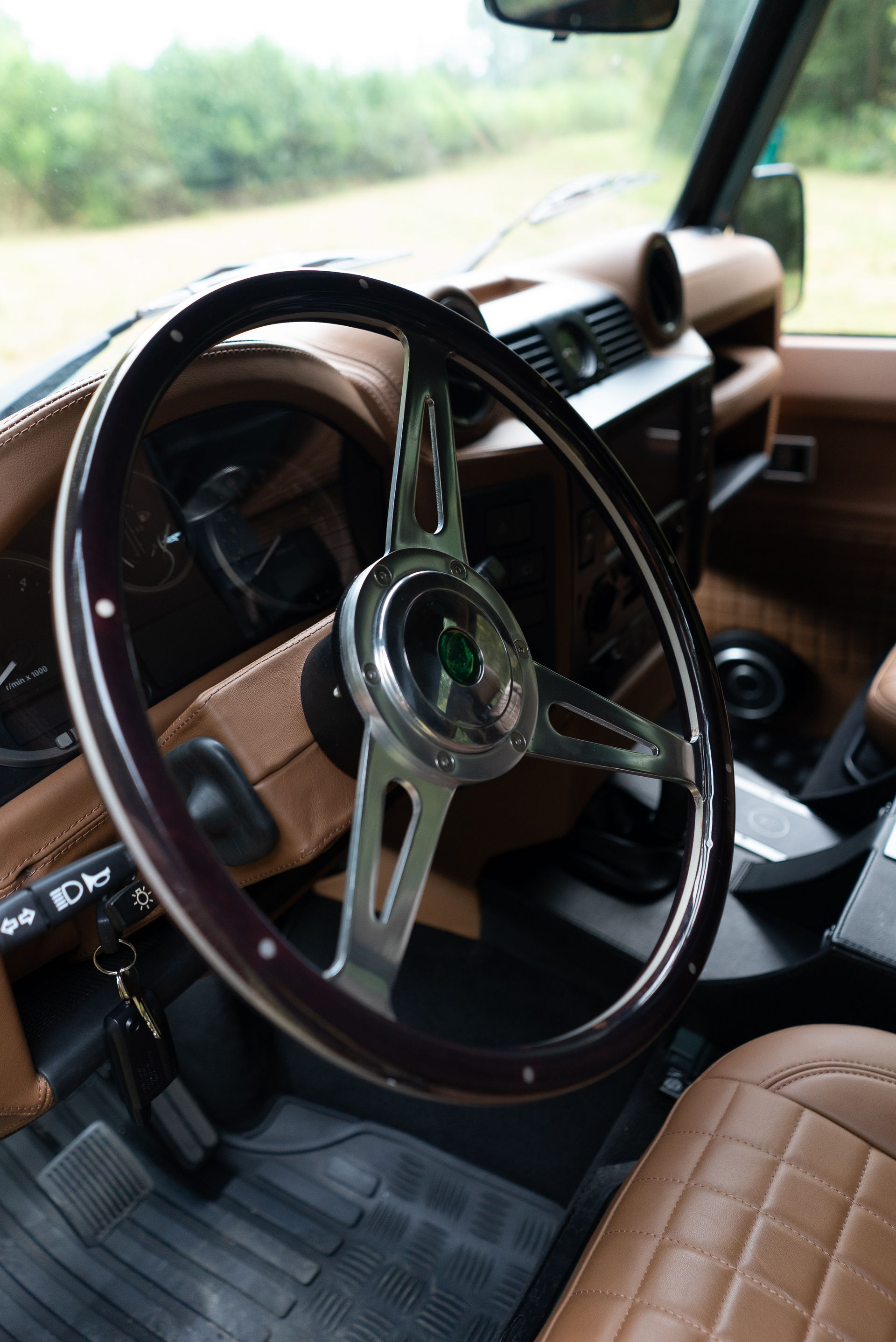 Osprey Unveils Classic Land Rover Defender With A 6.2-Liter V8