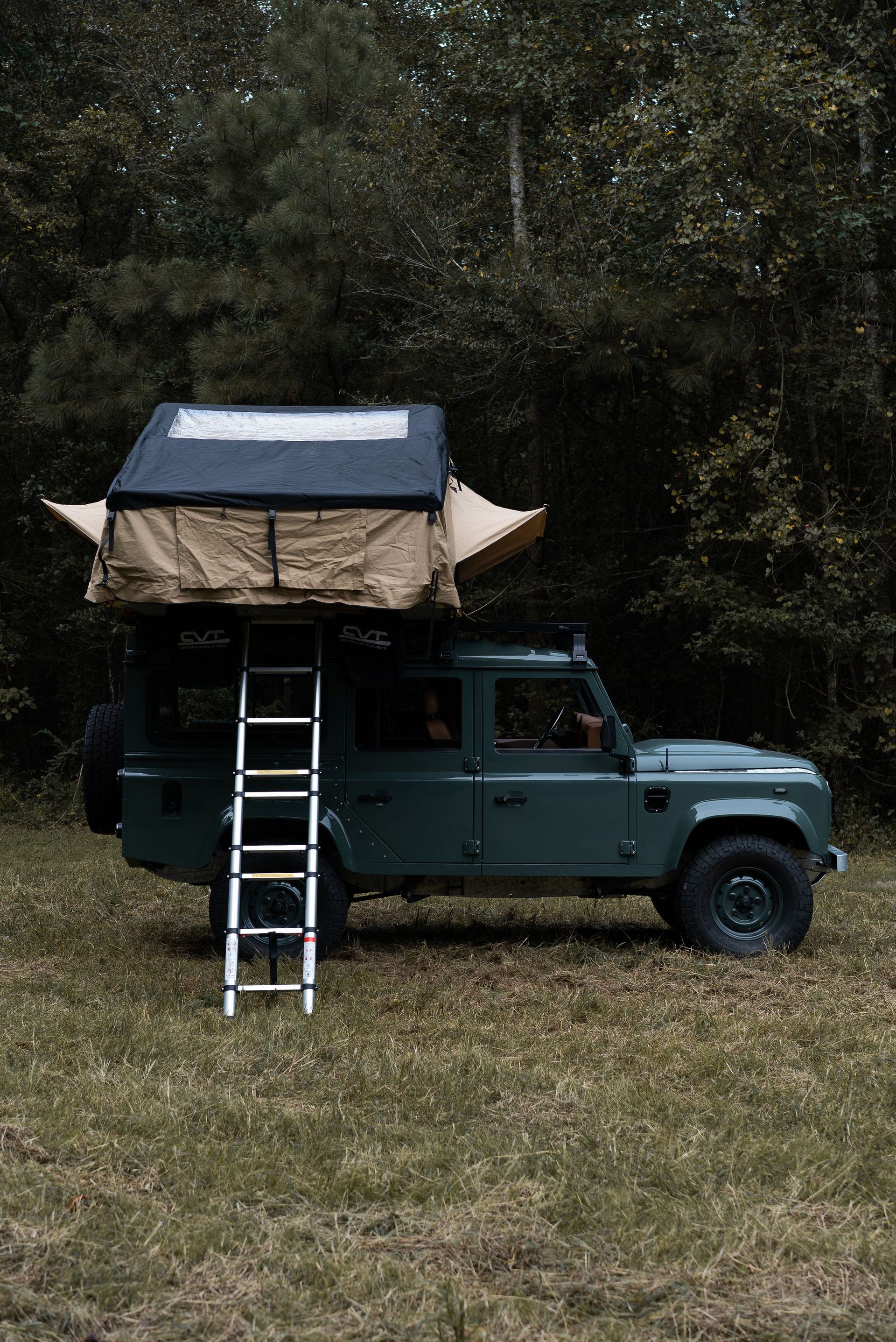 Osprey Unveils Classic Land Rover Defender With A 6.2-Liter V8