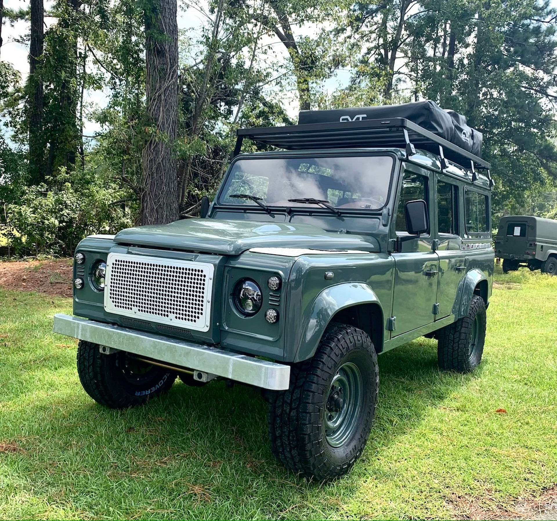 Osprey Unveils Classic Land Rover Defender With A 6.2-Liter V8