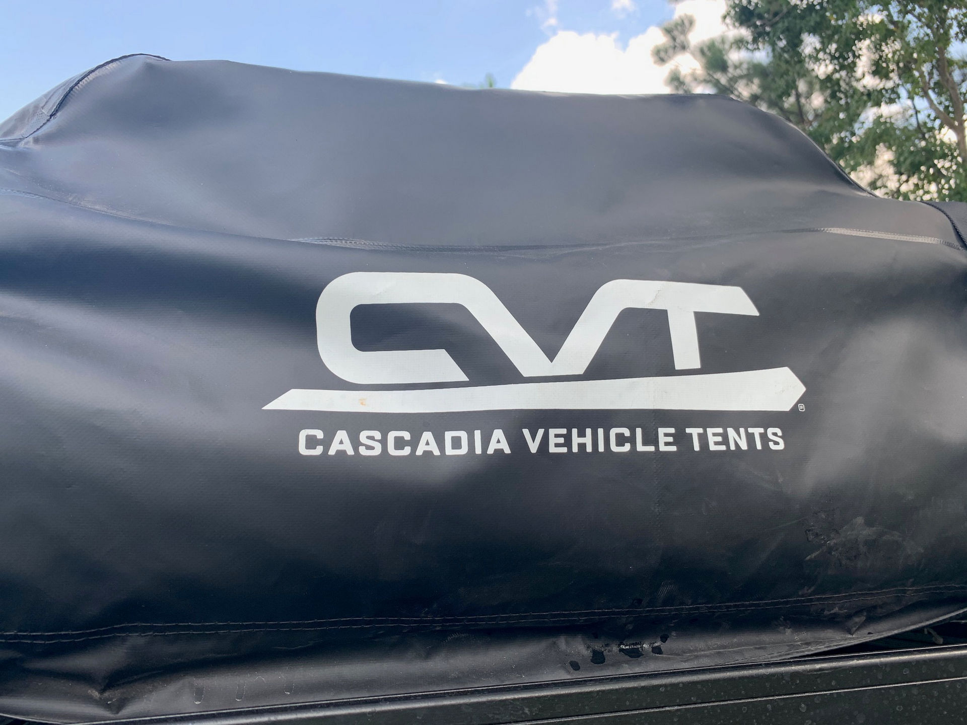 Osprey Unveils Classic Land Rover Defender With A 6.2-Liter V8