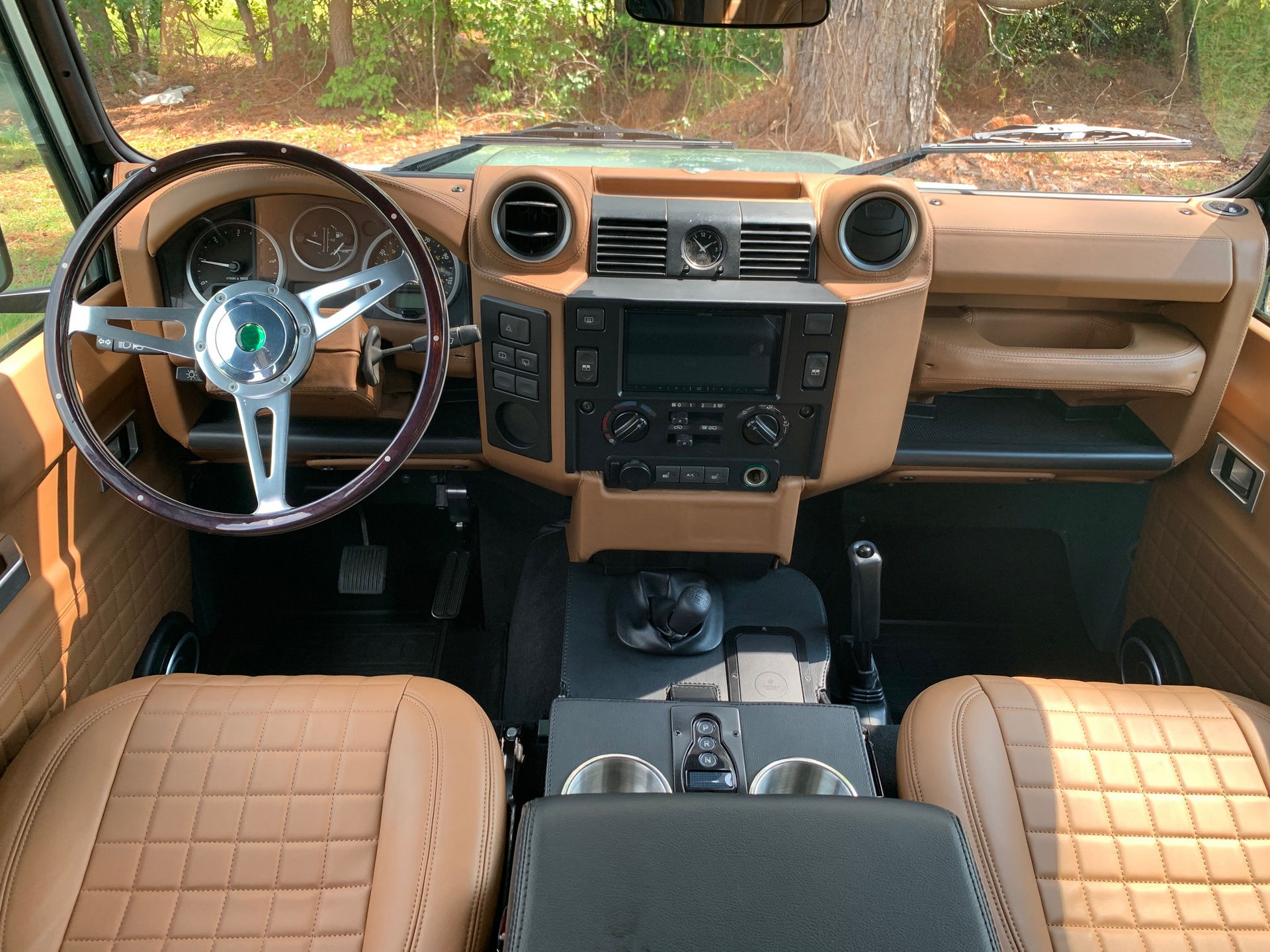 Osprey Unveils Classic Land Rover Defender With A 6.2-Liter V8