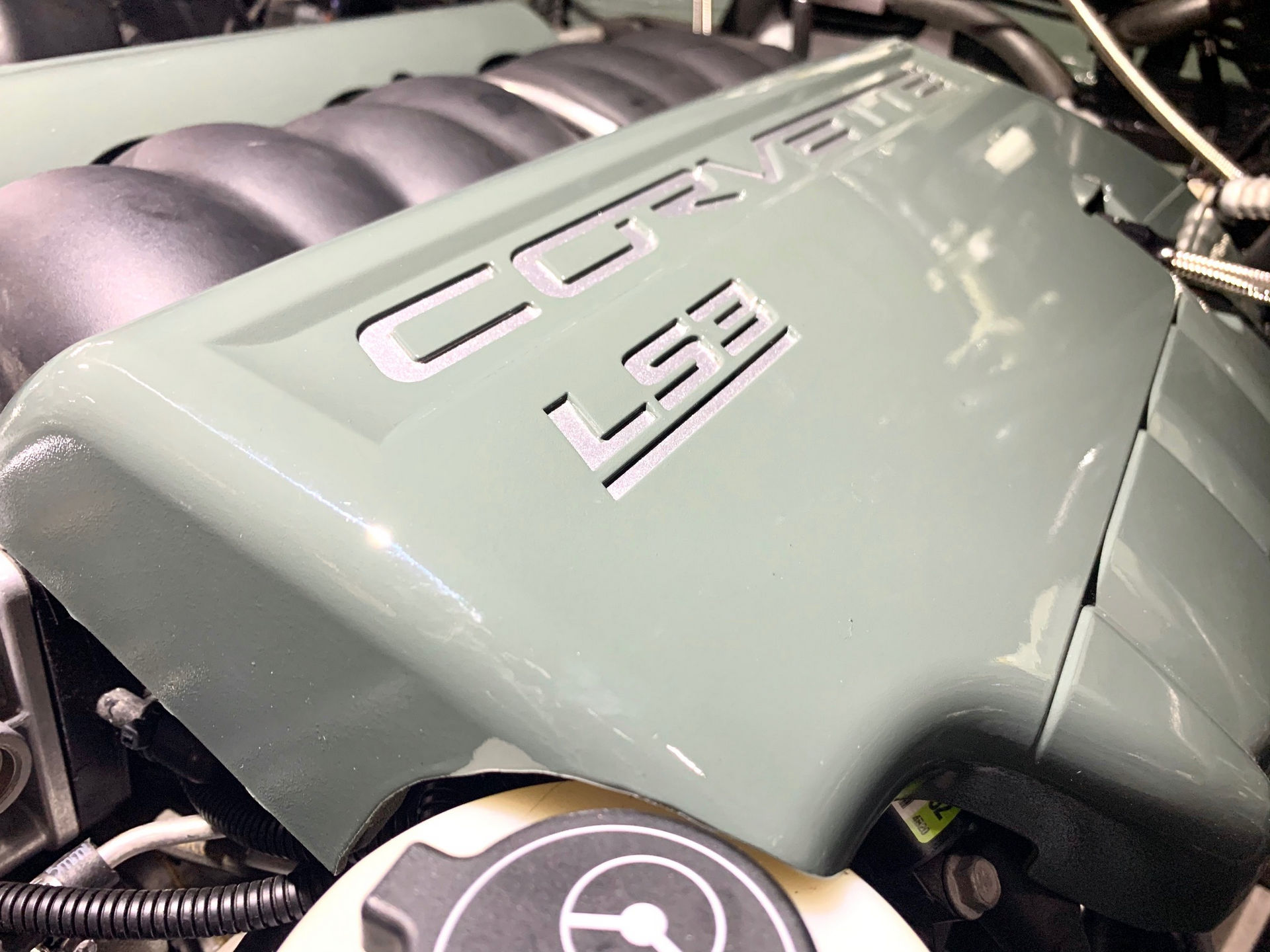 Osprey Unveils Classic Land Rover Defender With A 6.2-Liter V8