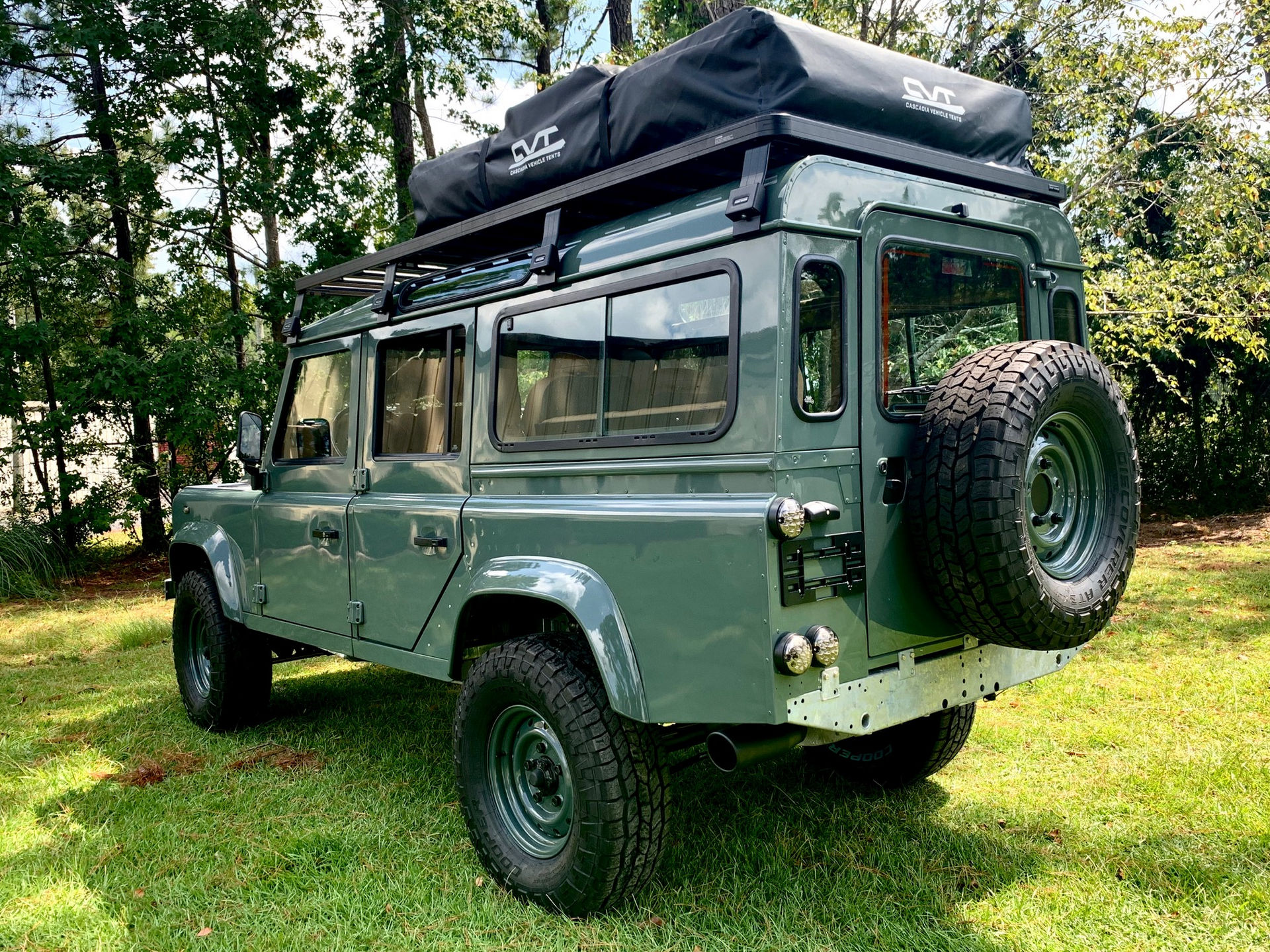 Osprey Unveils Classic Land Rover Defender With A 6.2-Liter V8