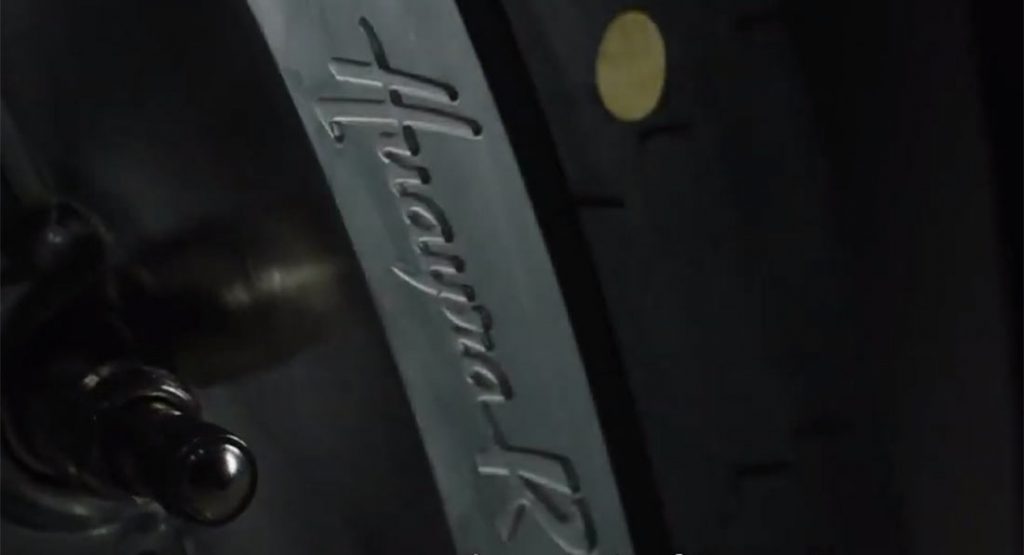  Pagani Teases Hardcore Huayra R, Could It Have A Naturally Aspirated V12?