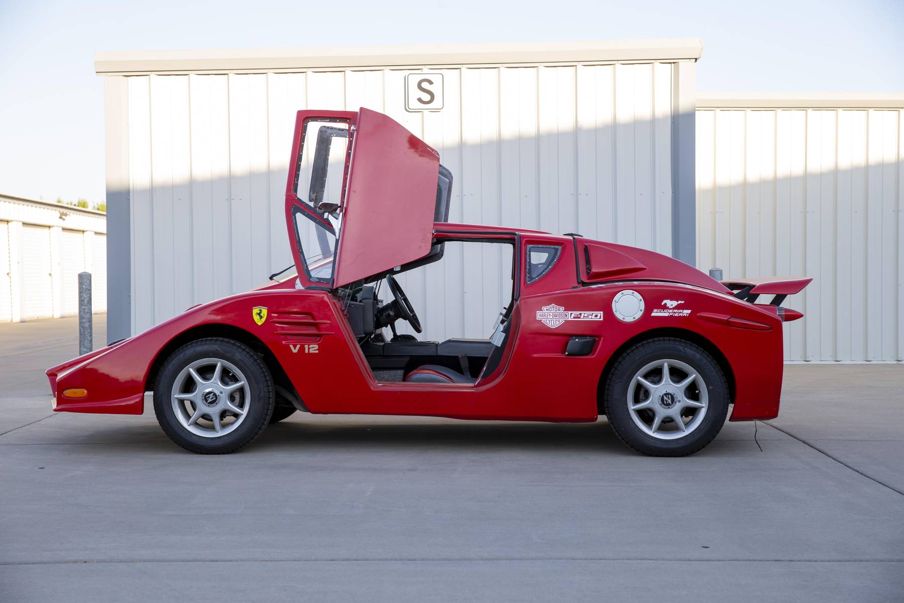 Cover Your Eyes Kids, A Confused Pontiac Fiero Is Masquerading As A Ferrari Enzo