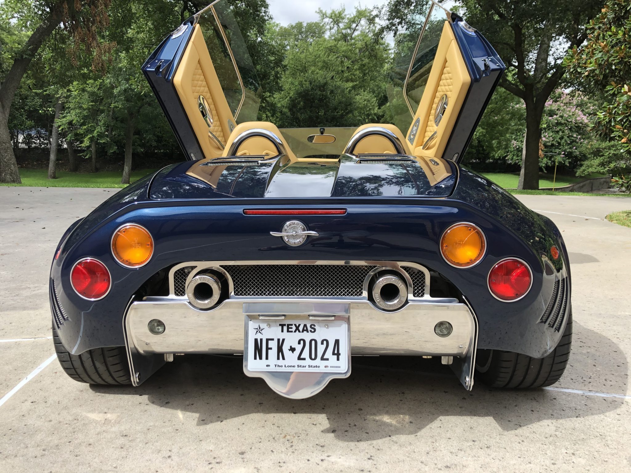 The 2006 Spyker C8 Spyder Is Still A Real Eye-Catcher