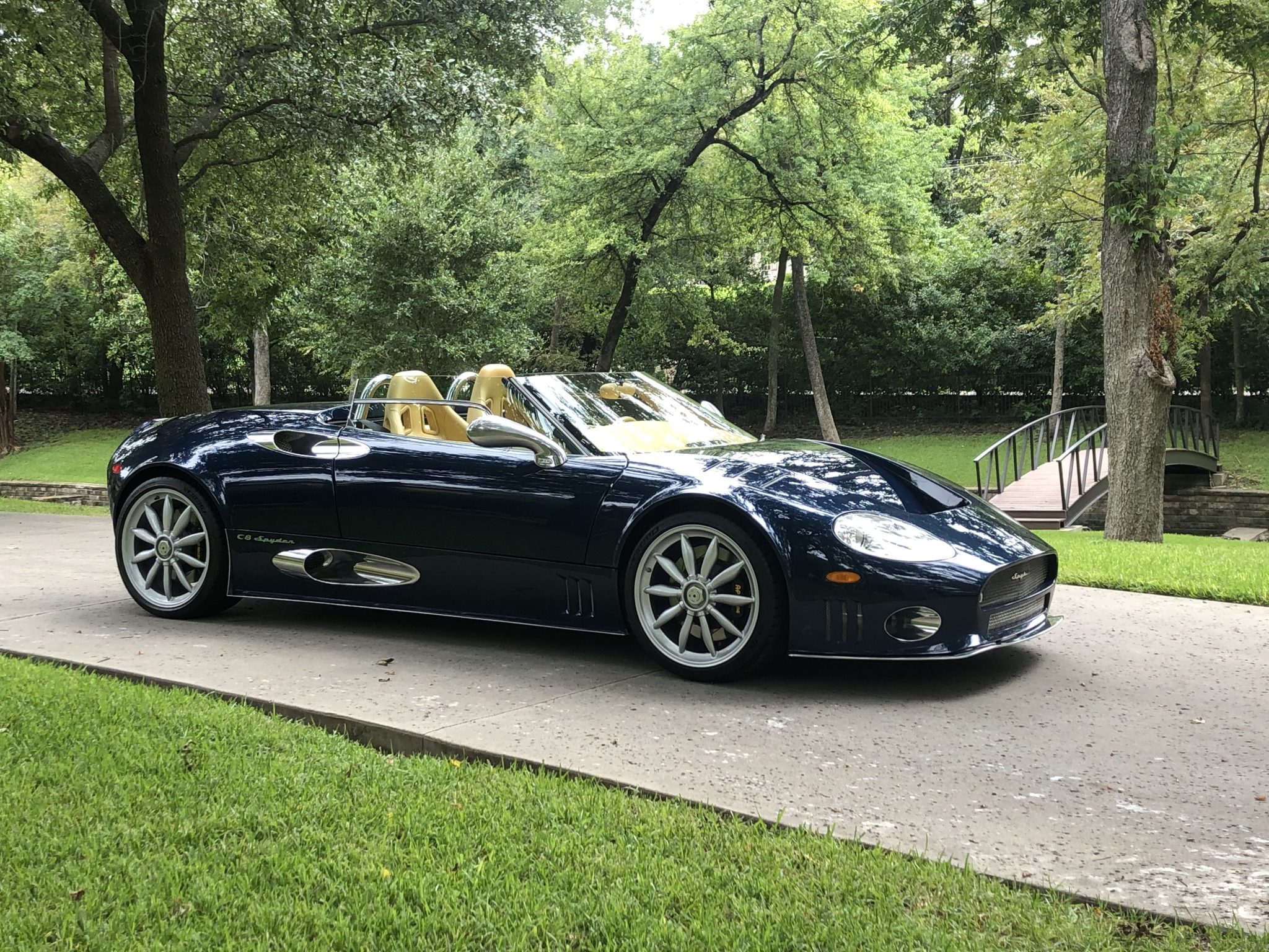 The 2006 Spyker C8 Spyder Is Still A Real Eye-Catcher