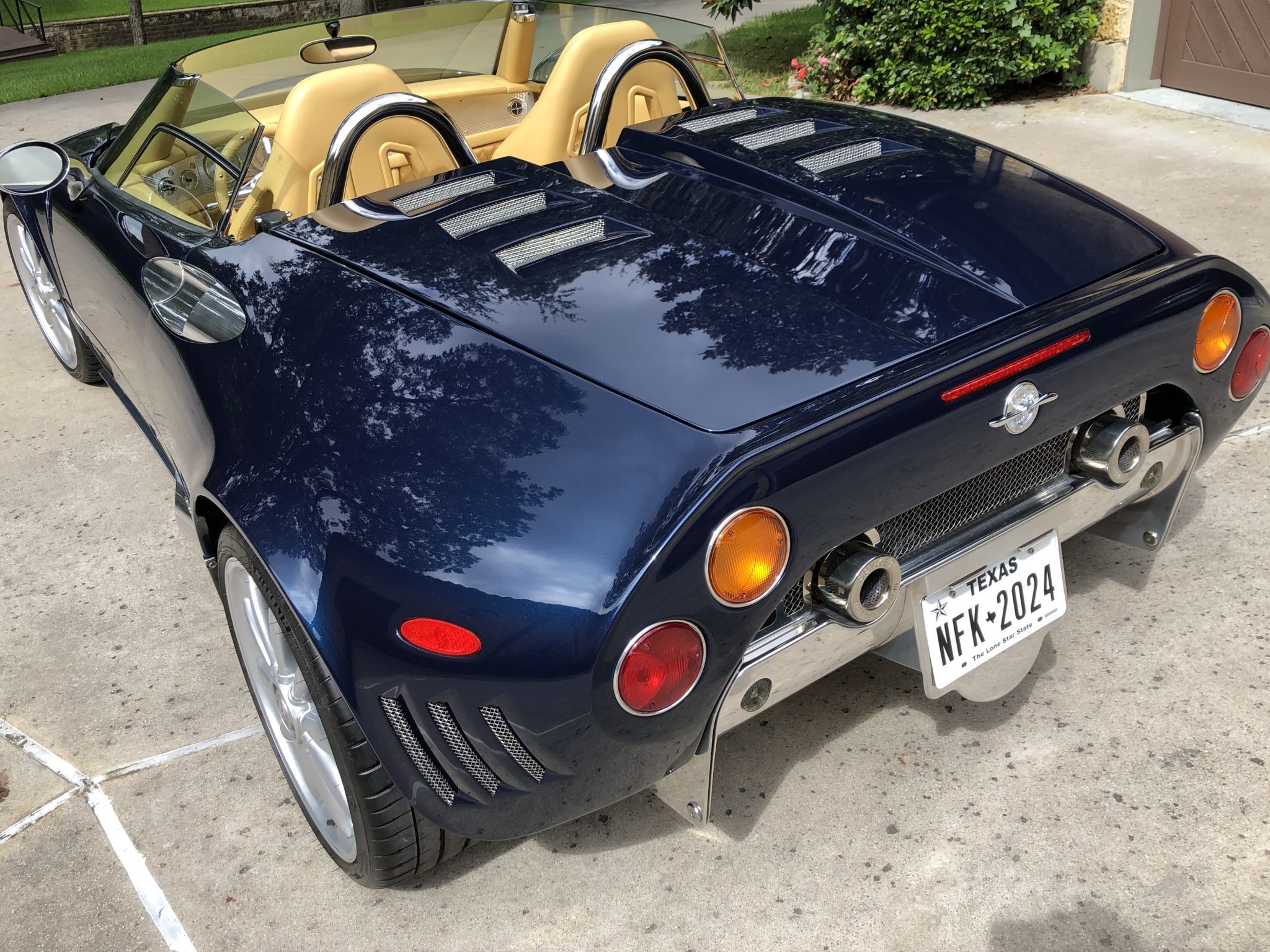 The 2006 Spyker C8 Spyder Is Still A Real Eye-Catcher
