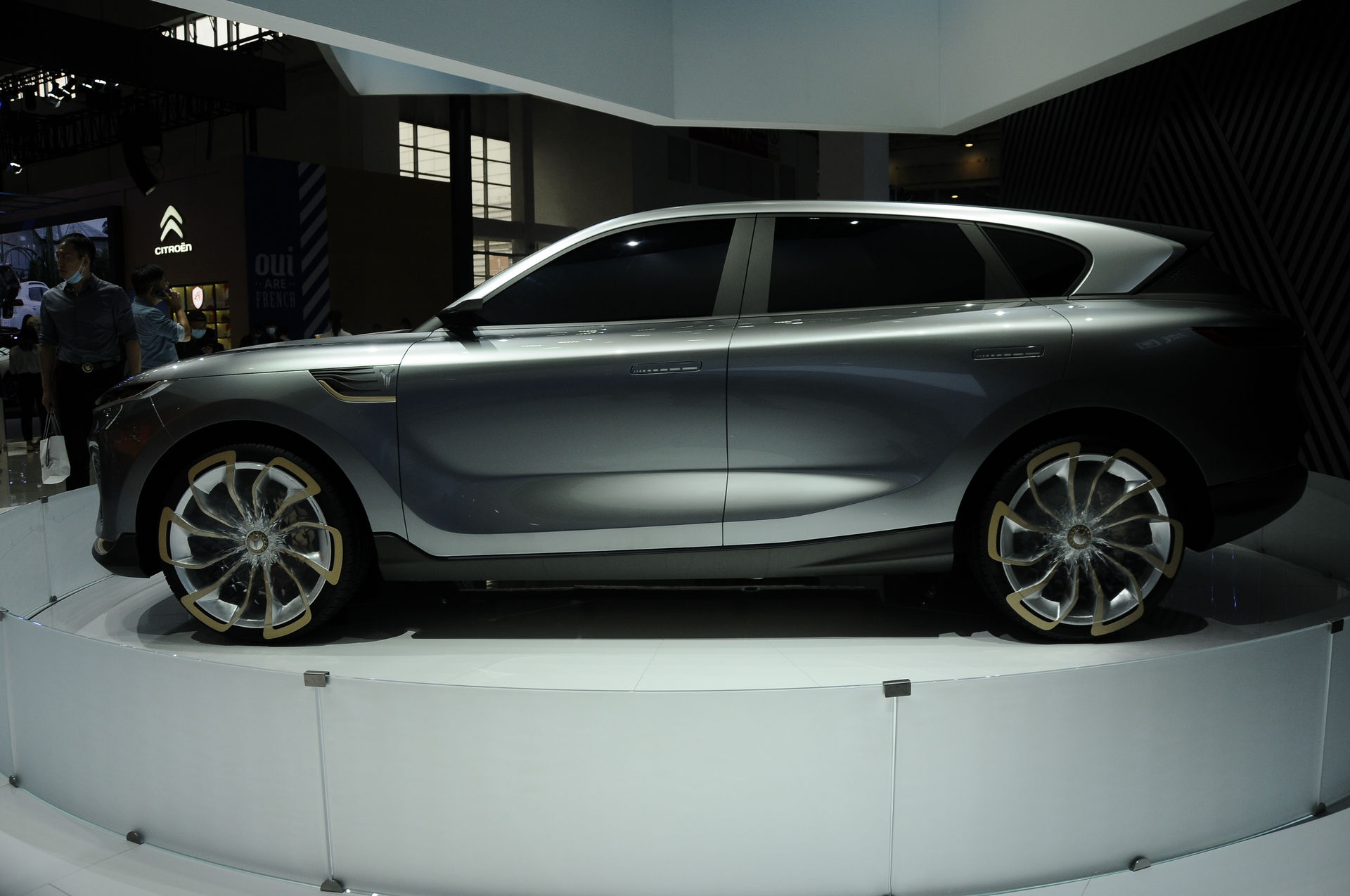 Voyah i-Free Concept Electric SUV Wants Your Attention, Does It Have It?