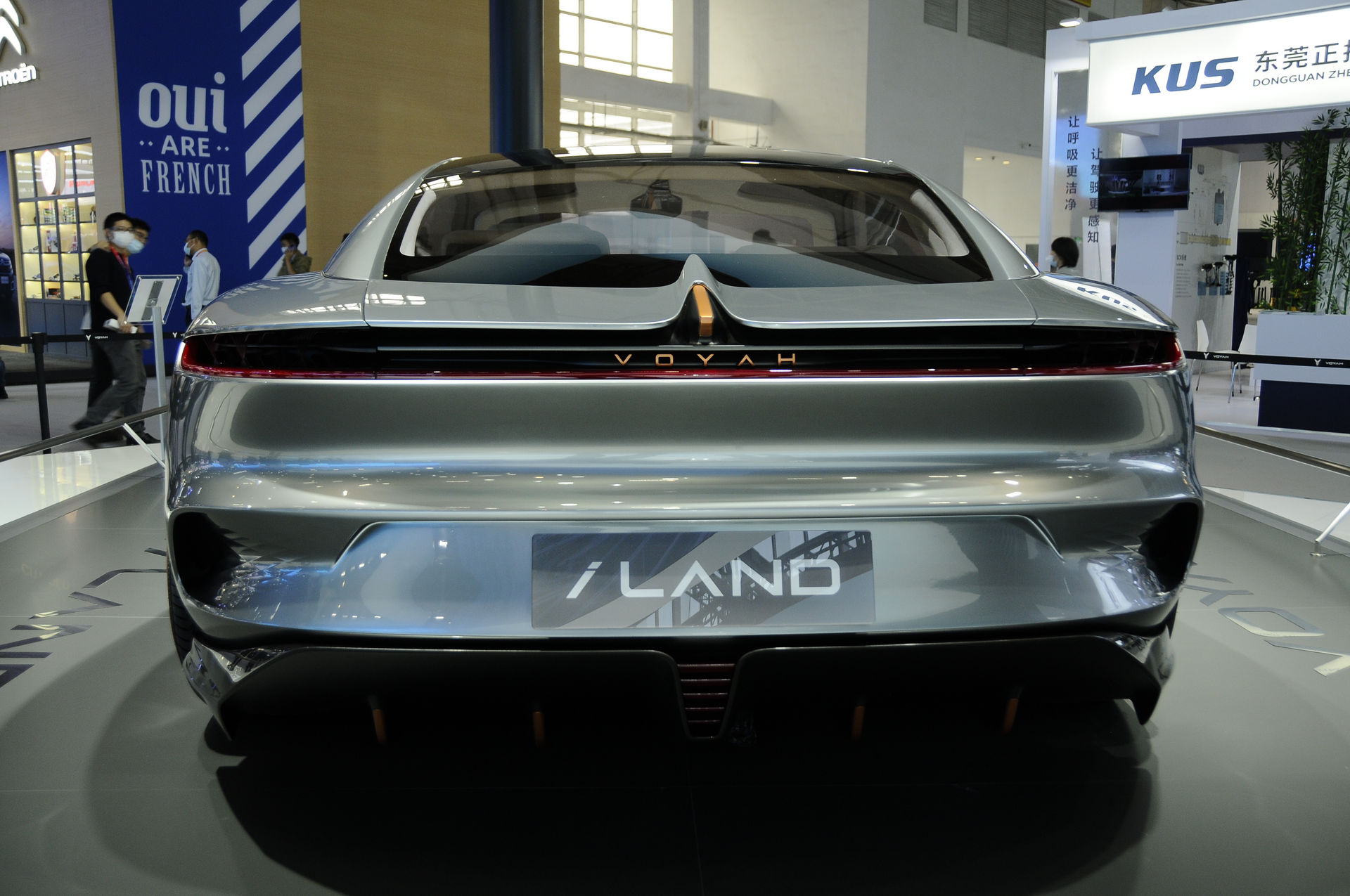 The Voyah i-Land Concept Might Be The Best-Looking Car In Beijing