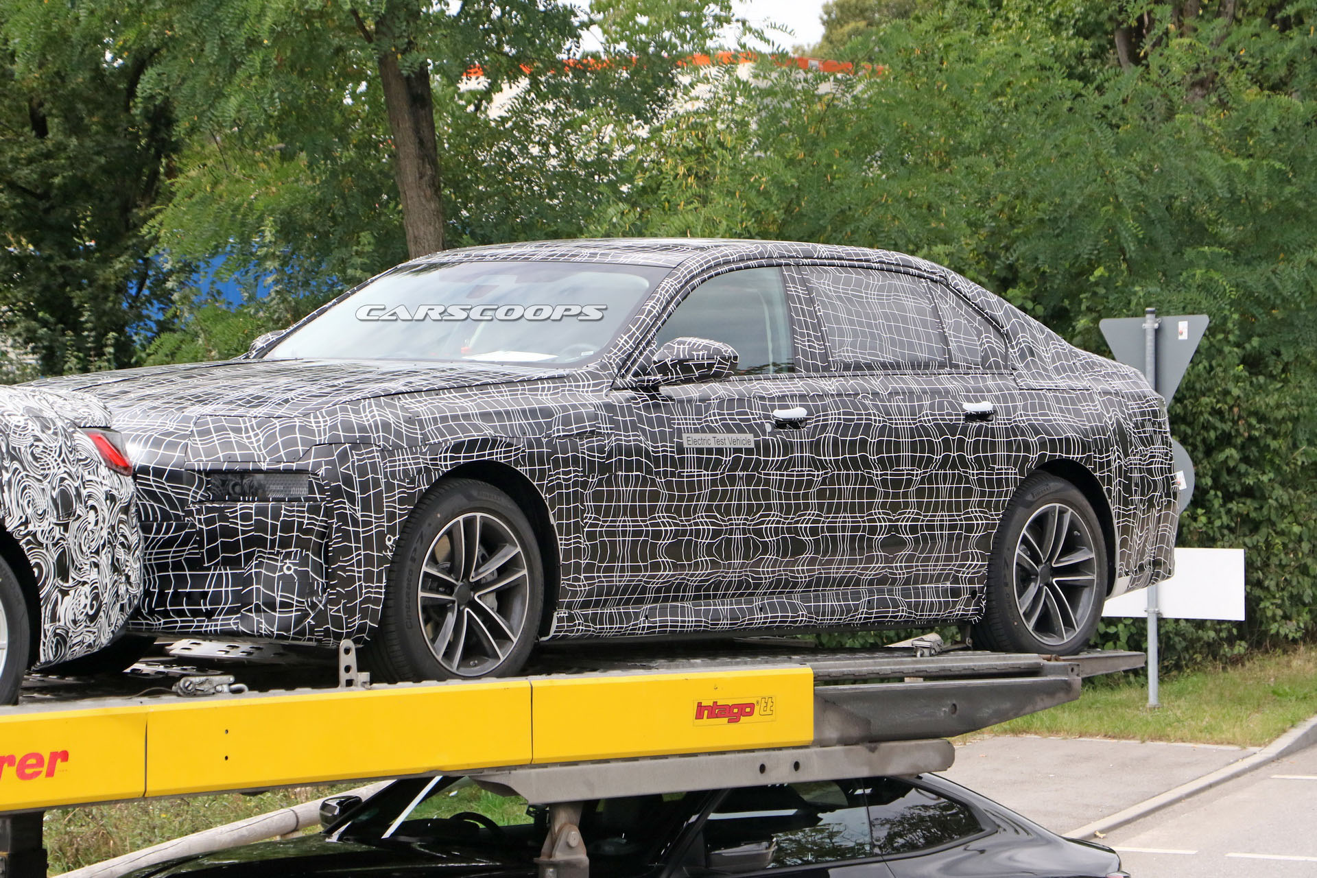 2023 BMW i7 To Have 536 HP And 300+ Mile Range?